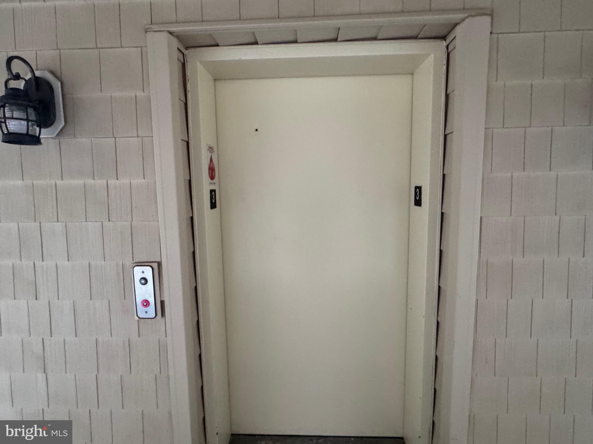 OYSTER BAY CONDOMINIUMS - Residential Lease