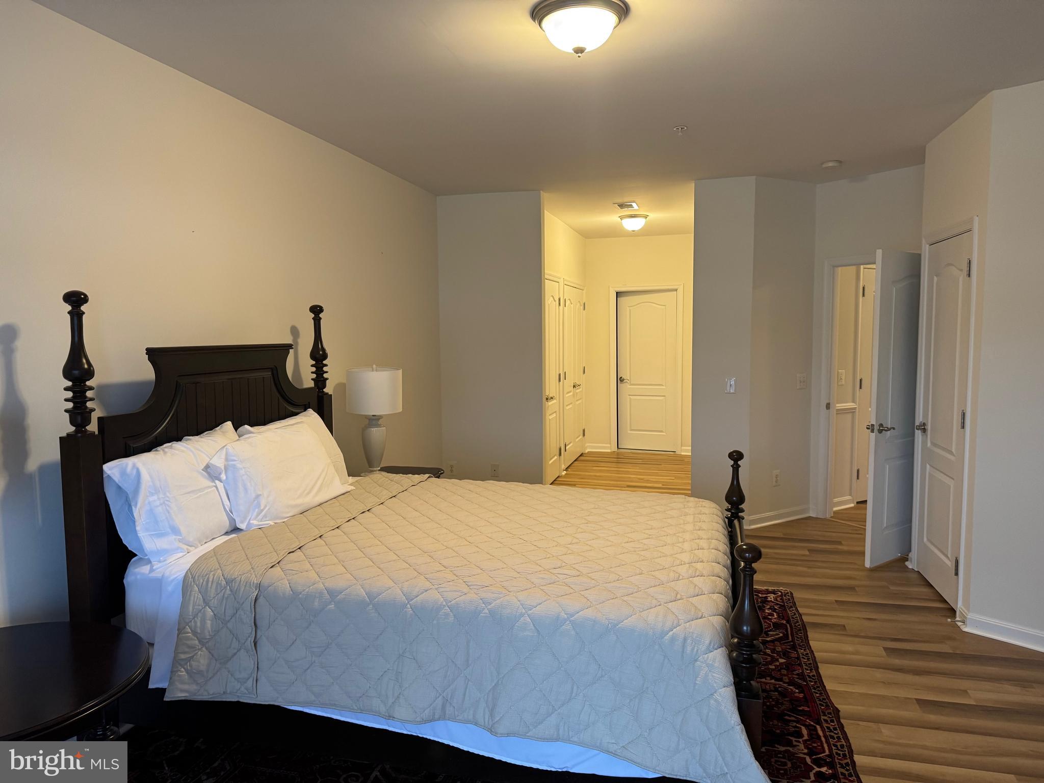 OYSTER BAY CONDOMINIUMS - Residential Lease