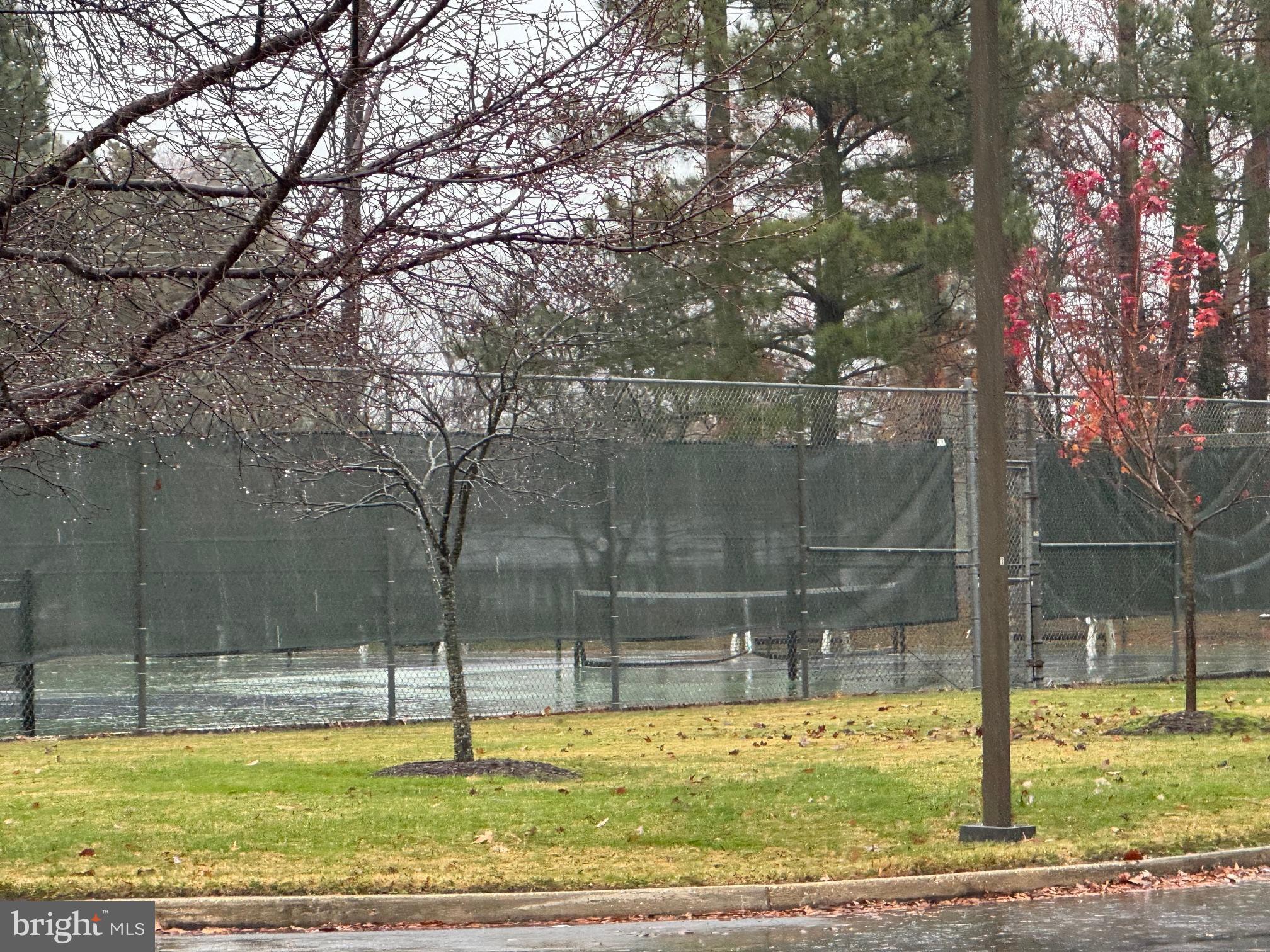 OYSTER BAY CONDOMINIUMS - Residential Lease