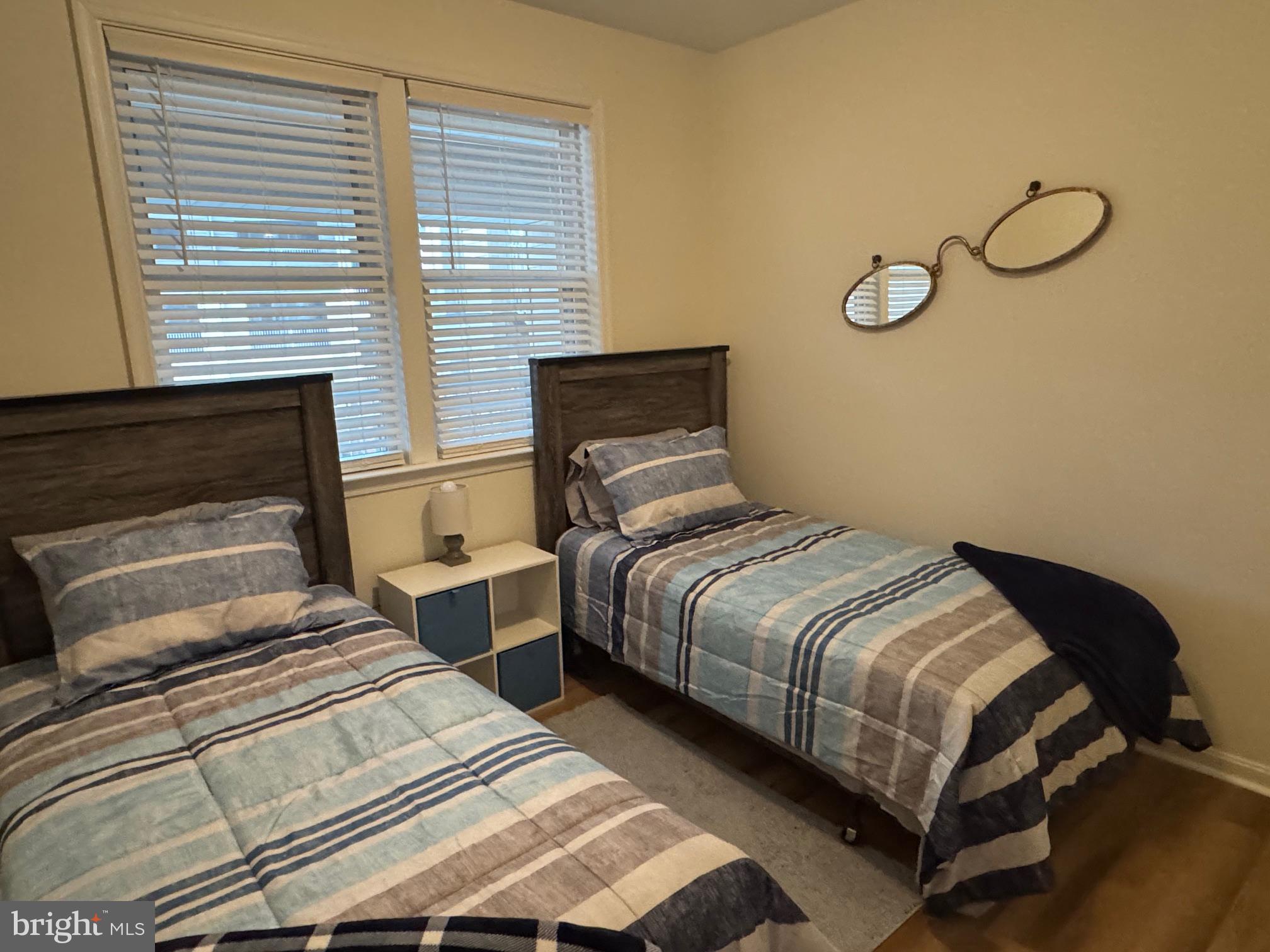 OYSTER BAY CONDOMINIUMS - Residential Lease