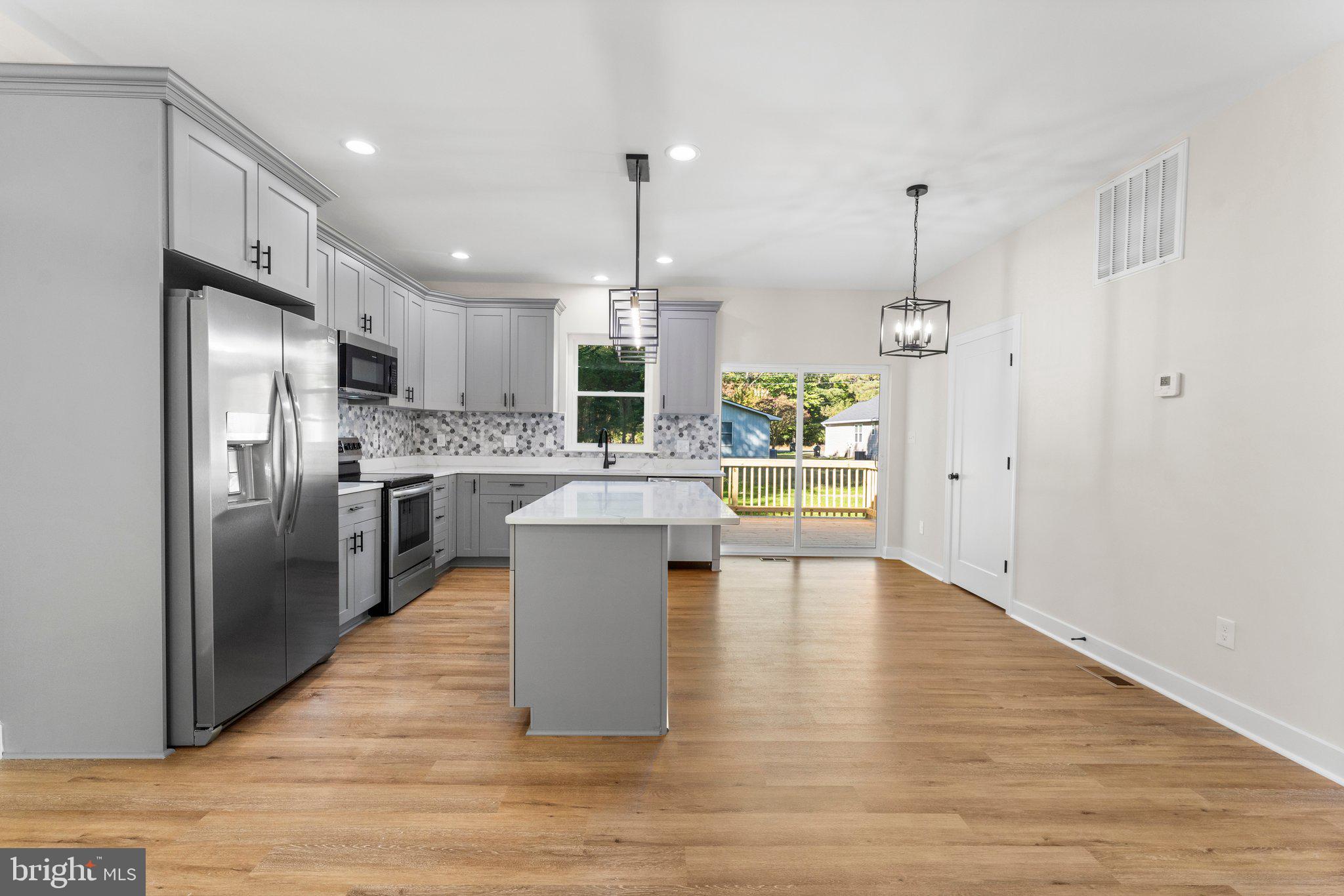 GLEBE HARBOR - Residential