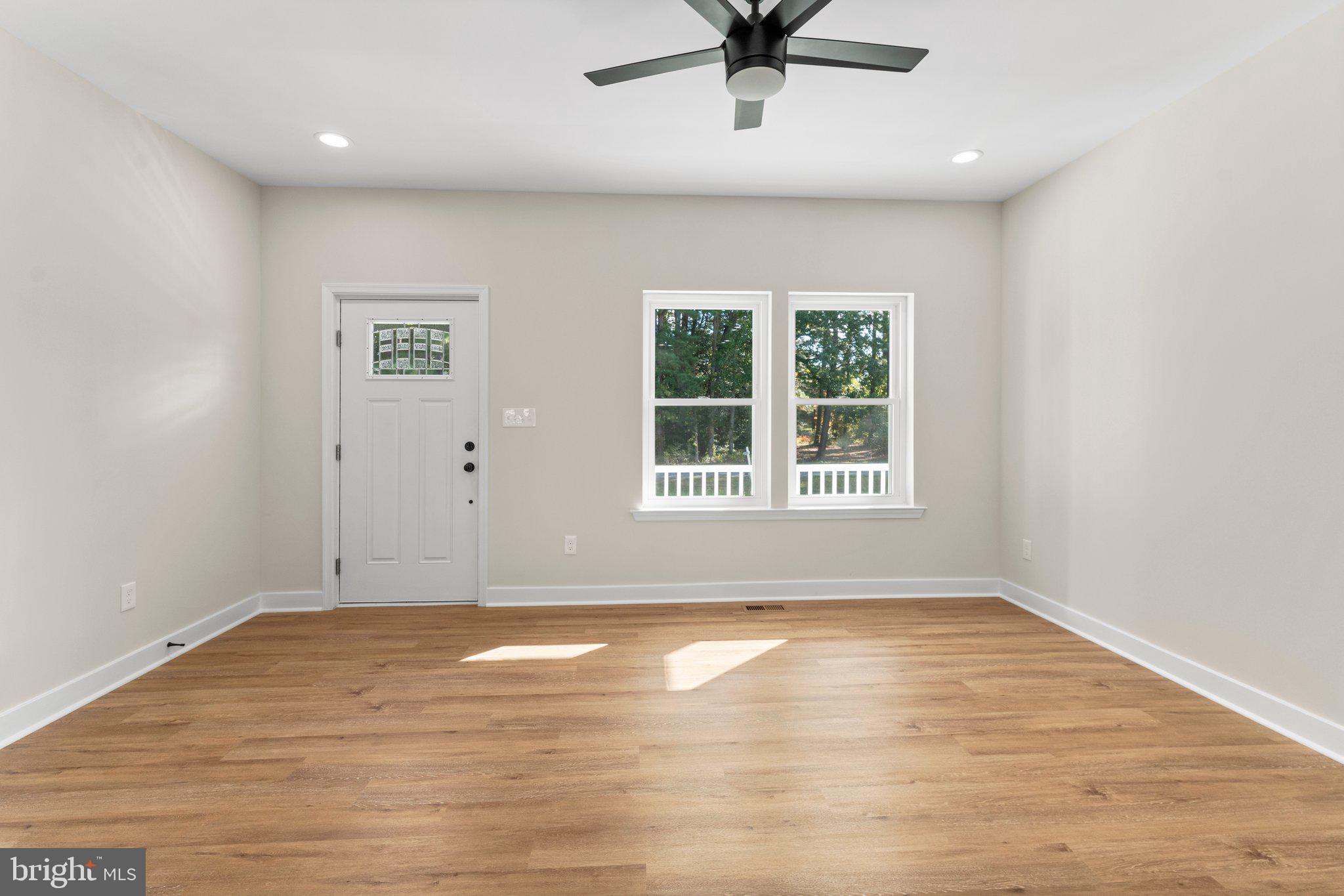 GLEBE HARBOR - Residential