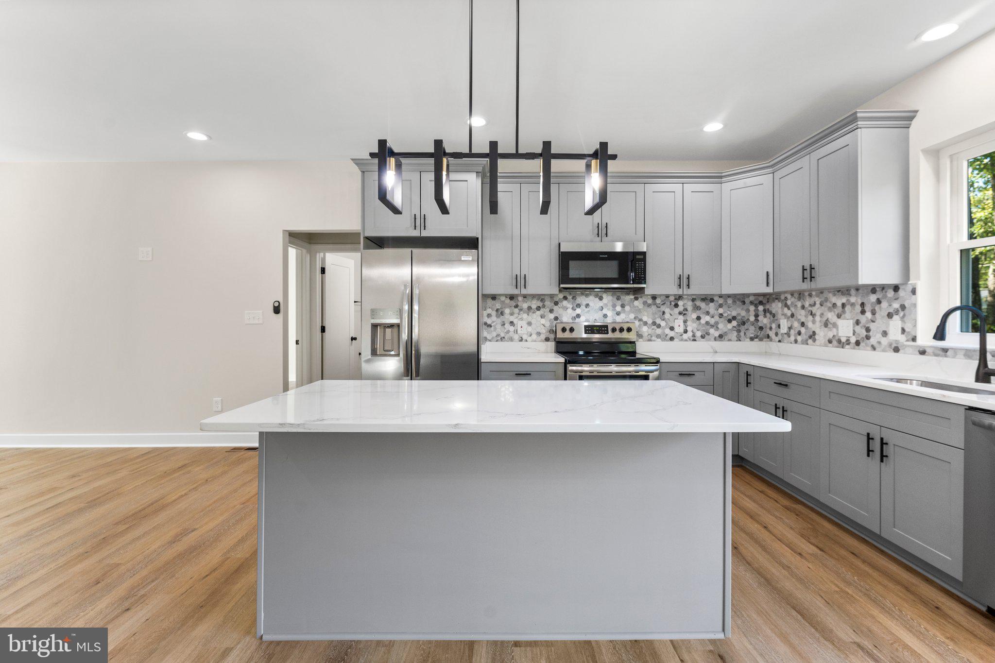 GLEBE HARBOR - Residential