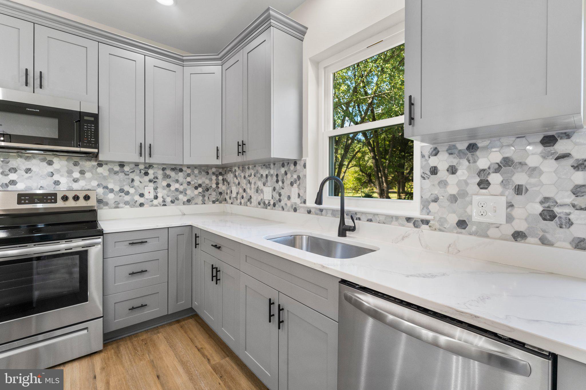 GLEBE HARBOR - Residential