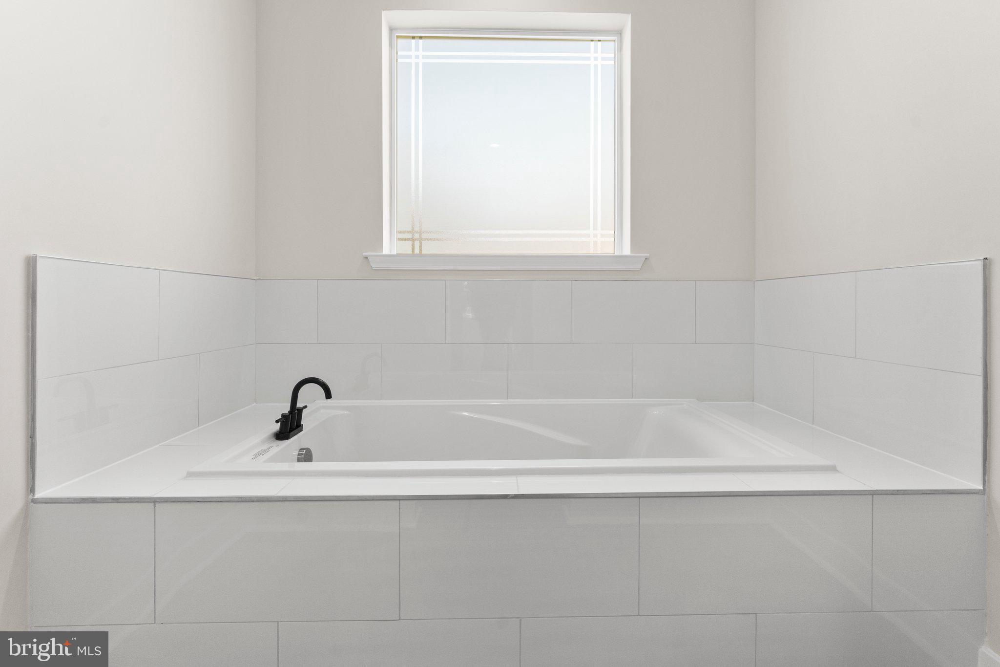 GLEBE HARBOR - Residential