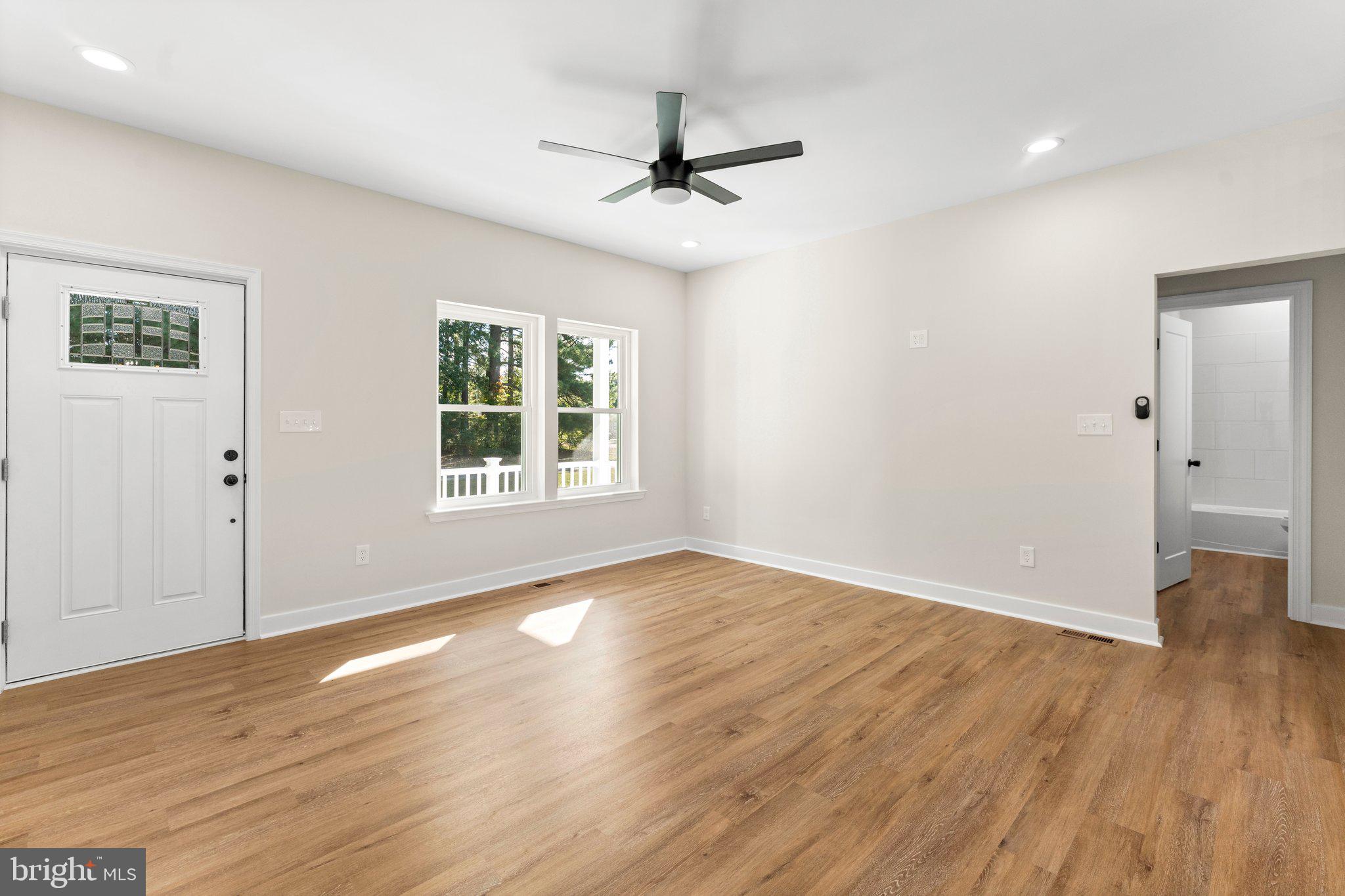 GLEBE HARBOR - Residential