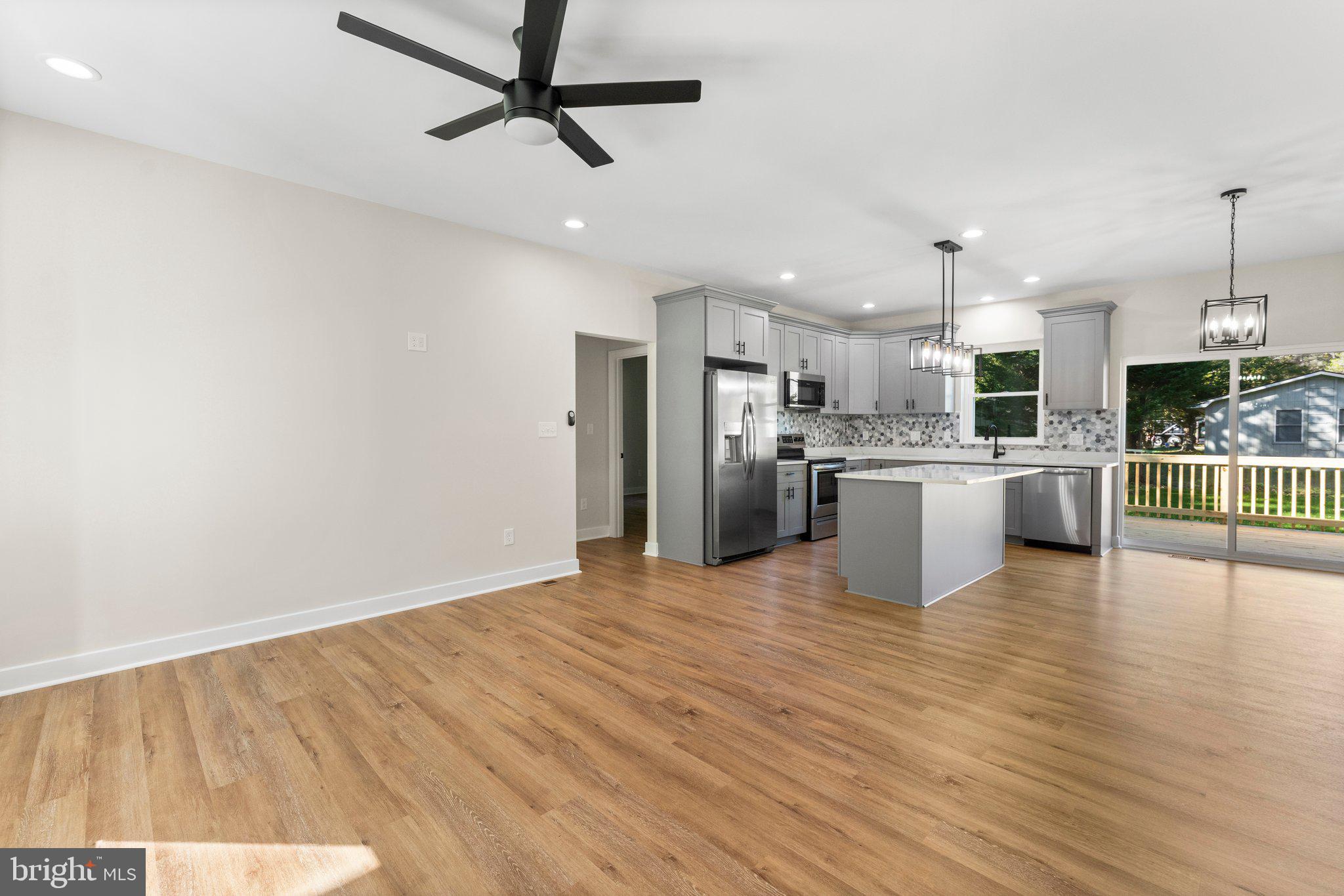 GLEBE HARBOR - Residential