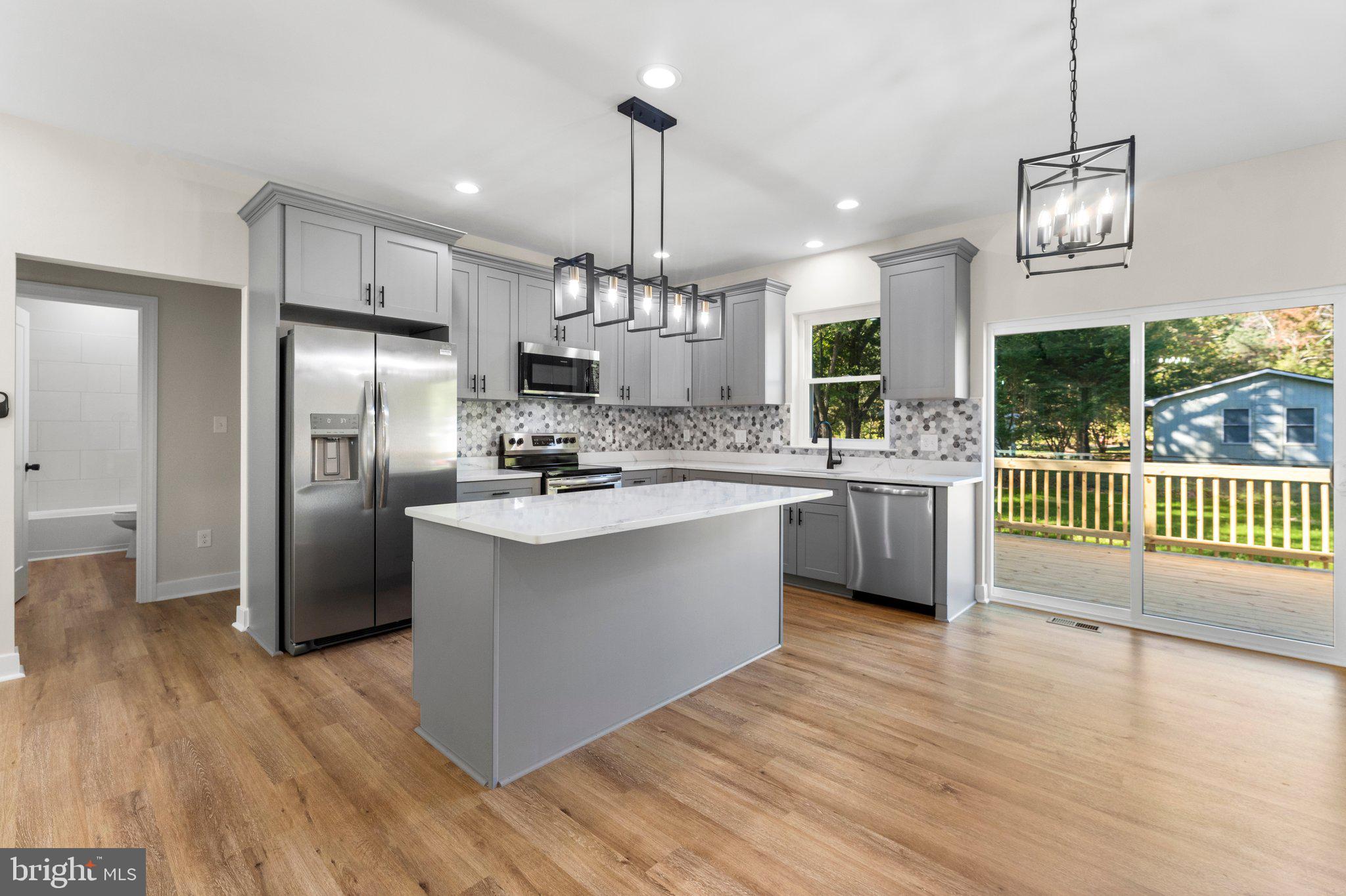 GLEBE HARBOR - Residential