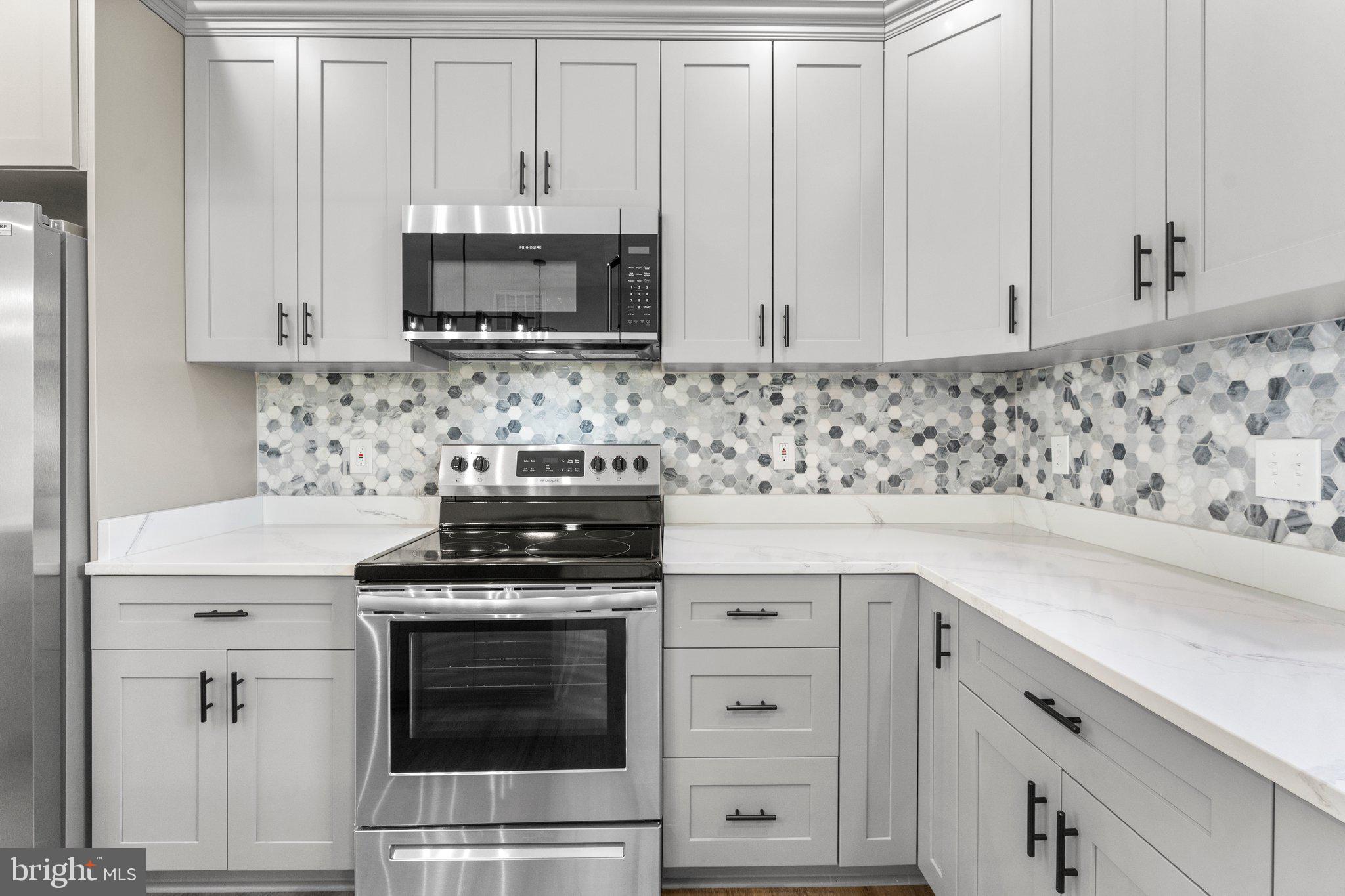 GLEBE HARBOR - Residential