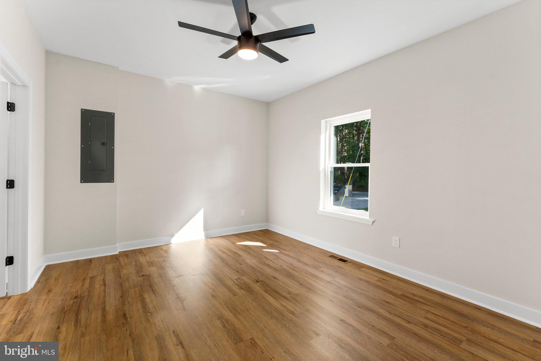 GLEBE HARBOR - Residential