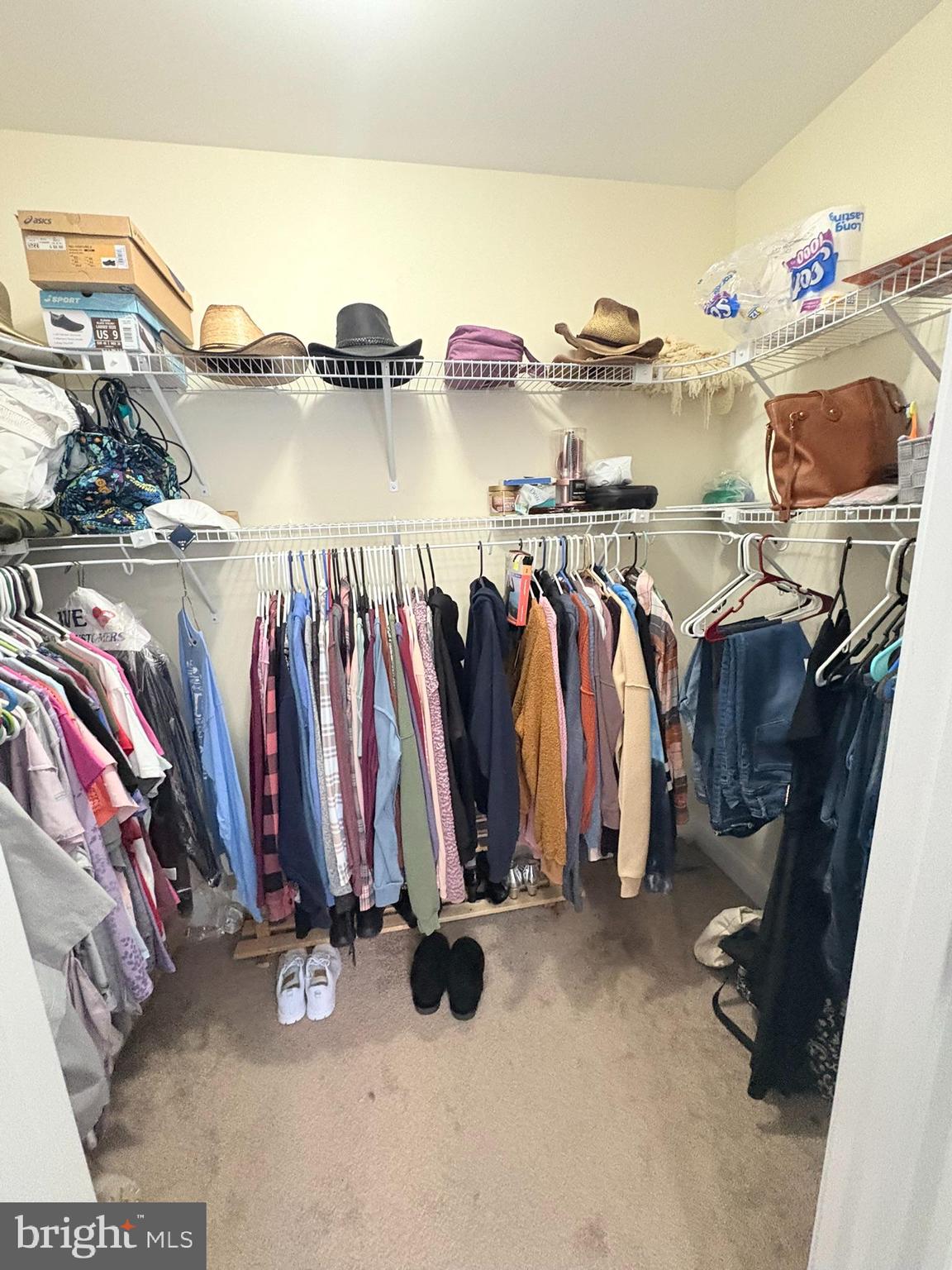 SHAWNEELAND - Residential