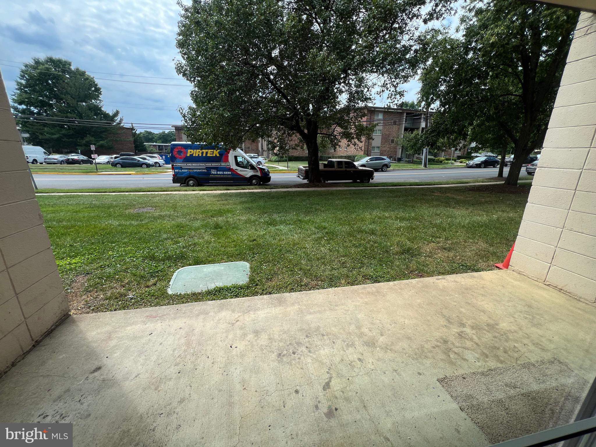 FRENCHMANS CREEK - Residential Lease