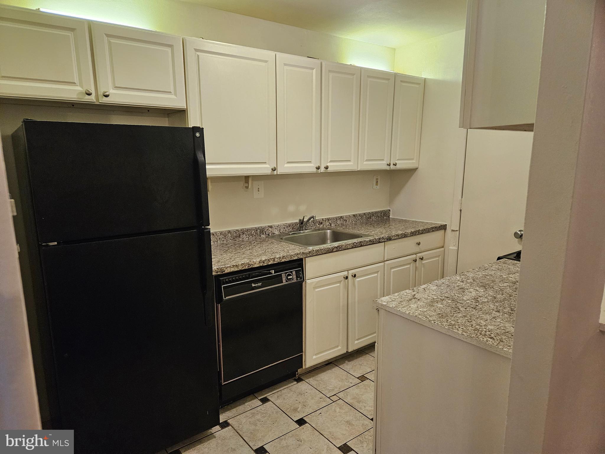 FRENCHMANS CREEK - Residential Lease