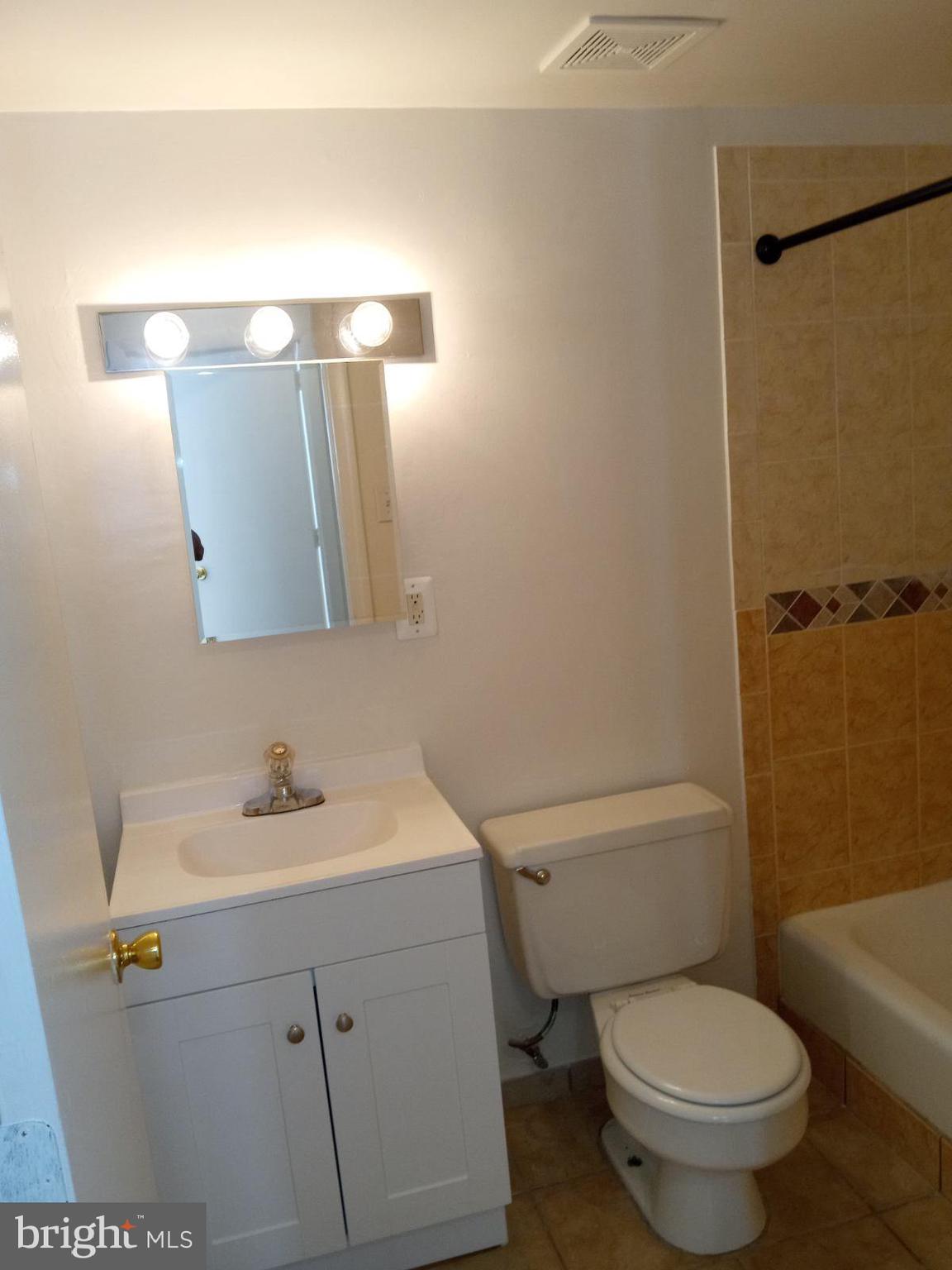 FRENCHMANS CREEK - Residential Lease