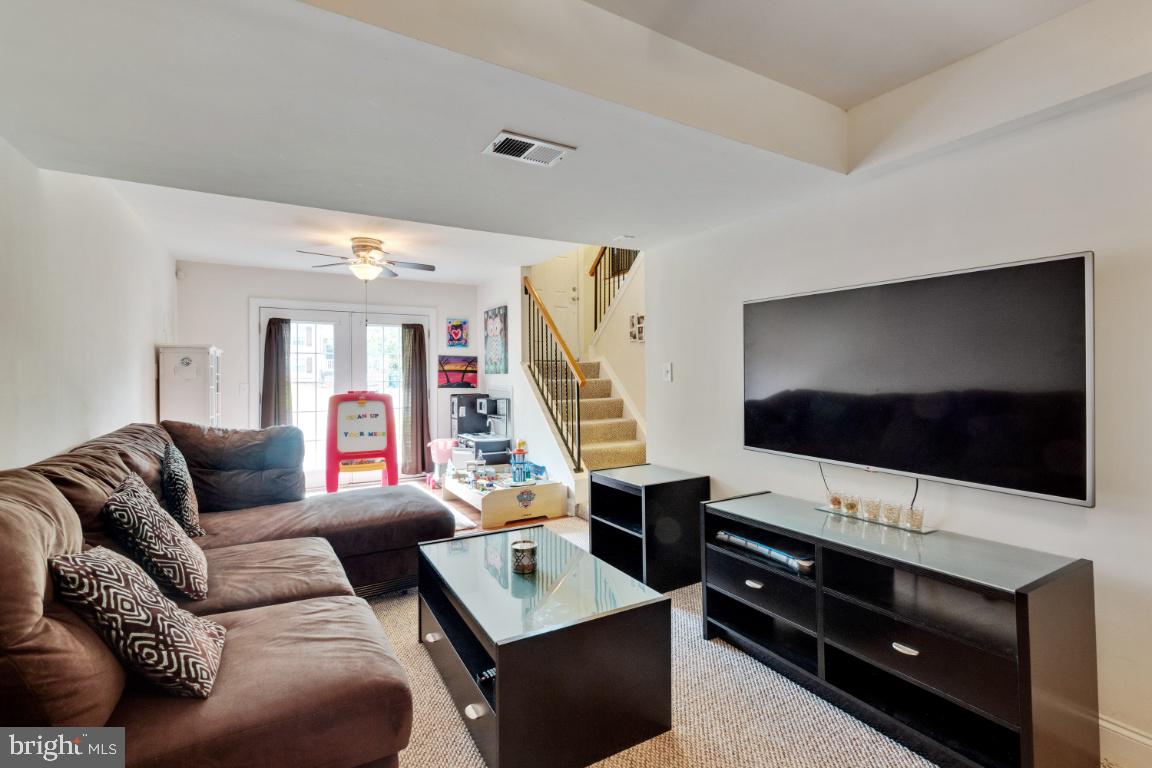 ST CHARLES - CARRINGTON - Residential