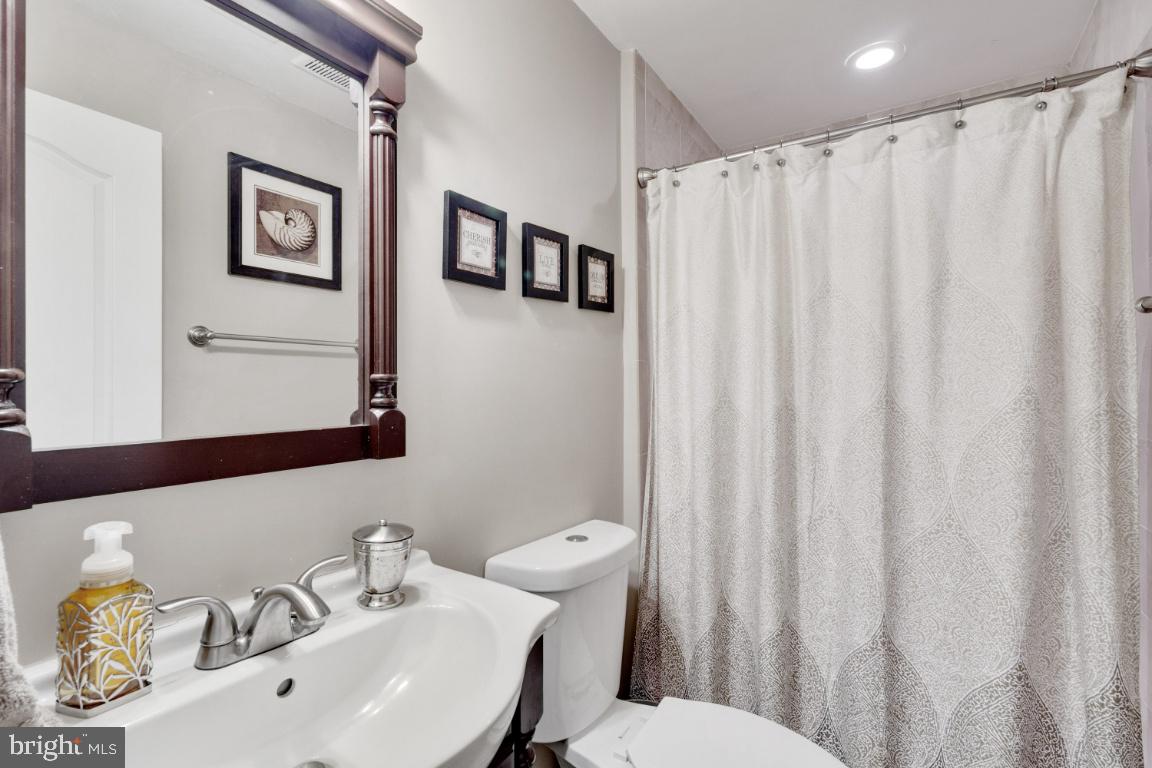 ST CHARLES - CARRINGTON - Residential