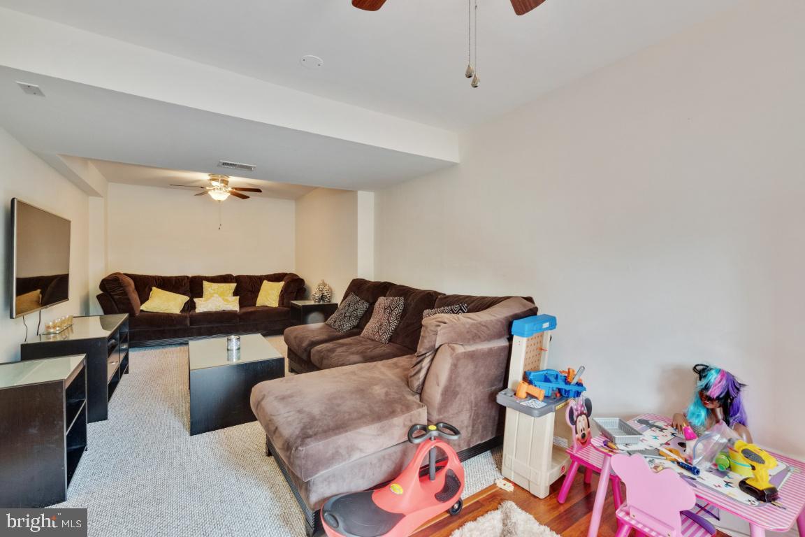 ST CHARLES - CARRINGTON - Residential