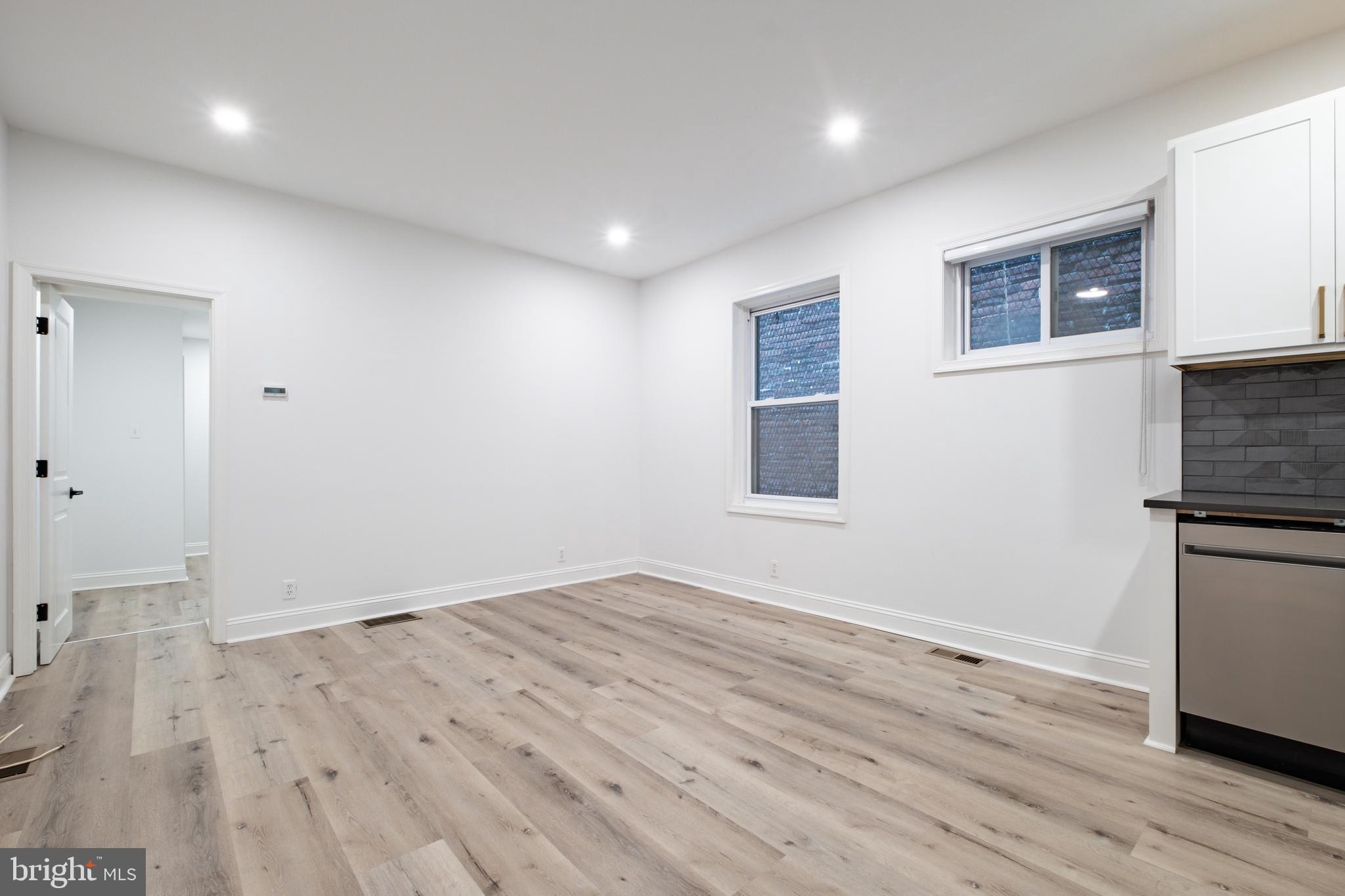 RITTENHOUSE SQUARE - Commercial Sale