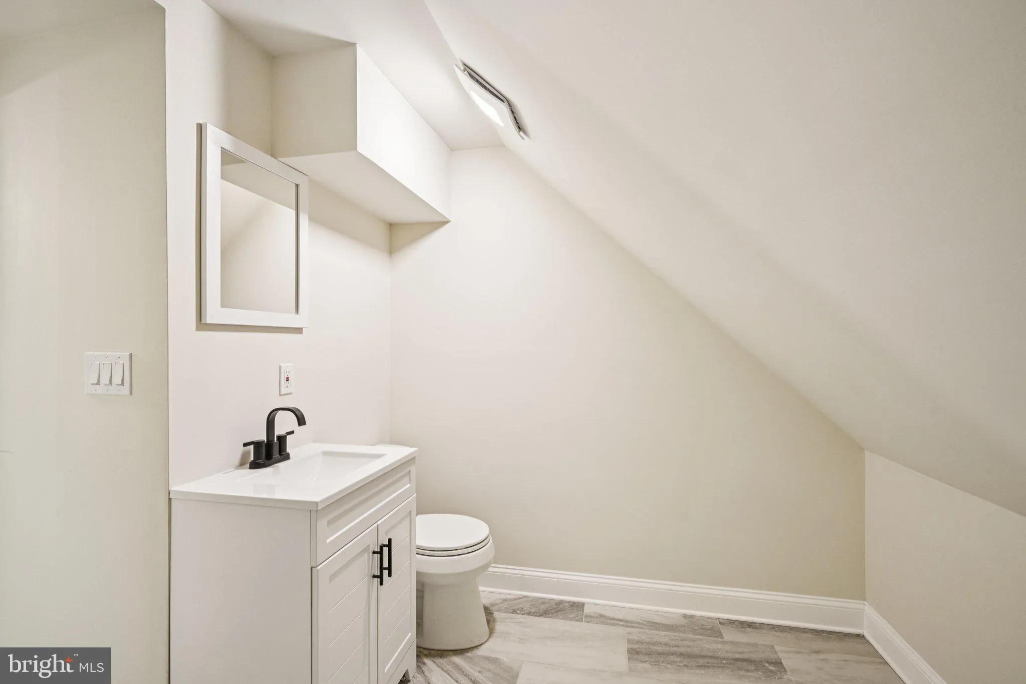 Aldan, Pennsylvania 19018, United States, 4 Bedrooms Bedrooms, ,5 BathroomsBathrooms,Residential,Active,137773