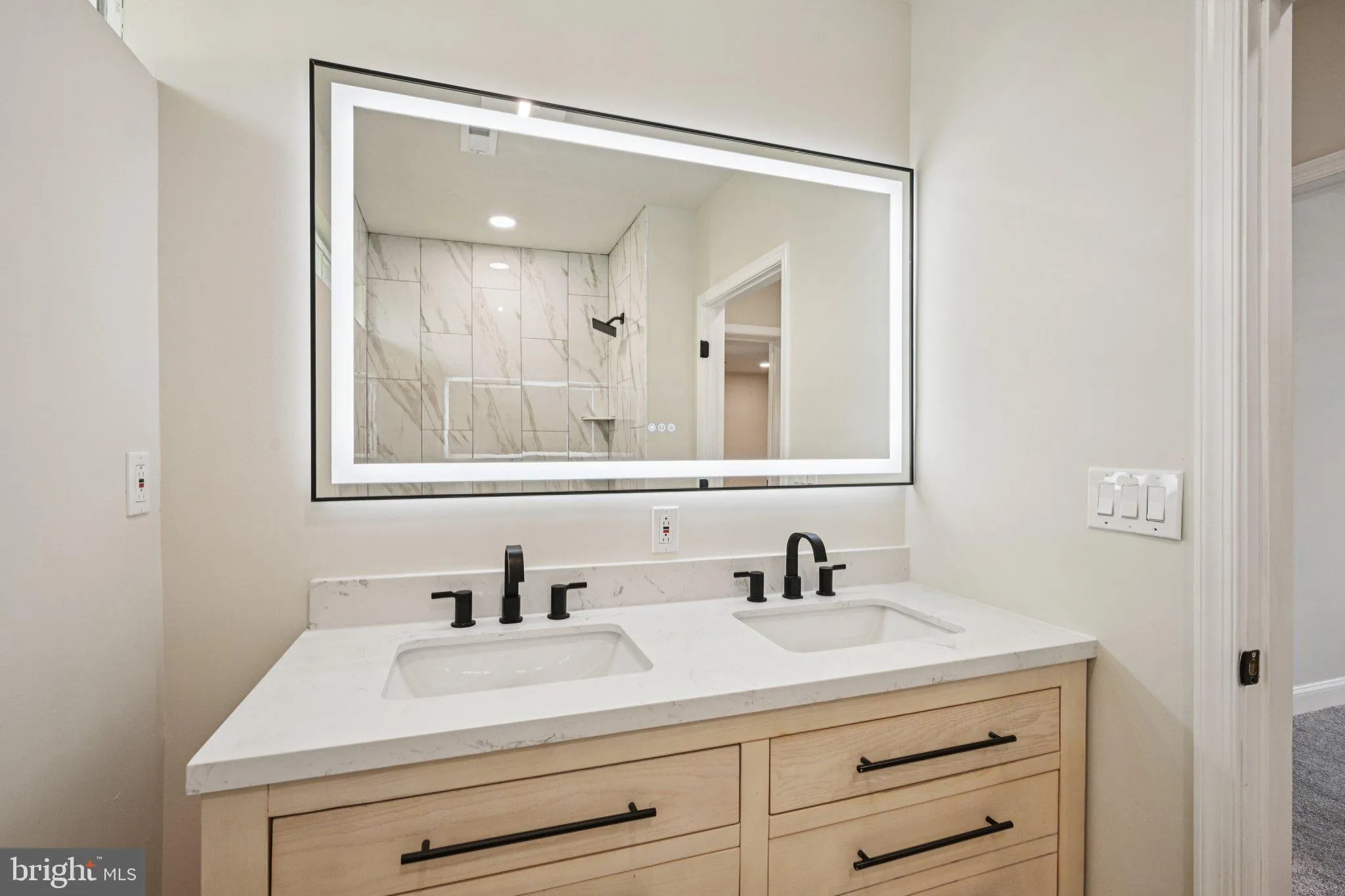 Aldan, Pennsylvania 19018, United States, 4 Bedrooms Bedrooms, ,5 BathroomsBathrooms,Residential,Active,137773