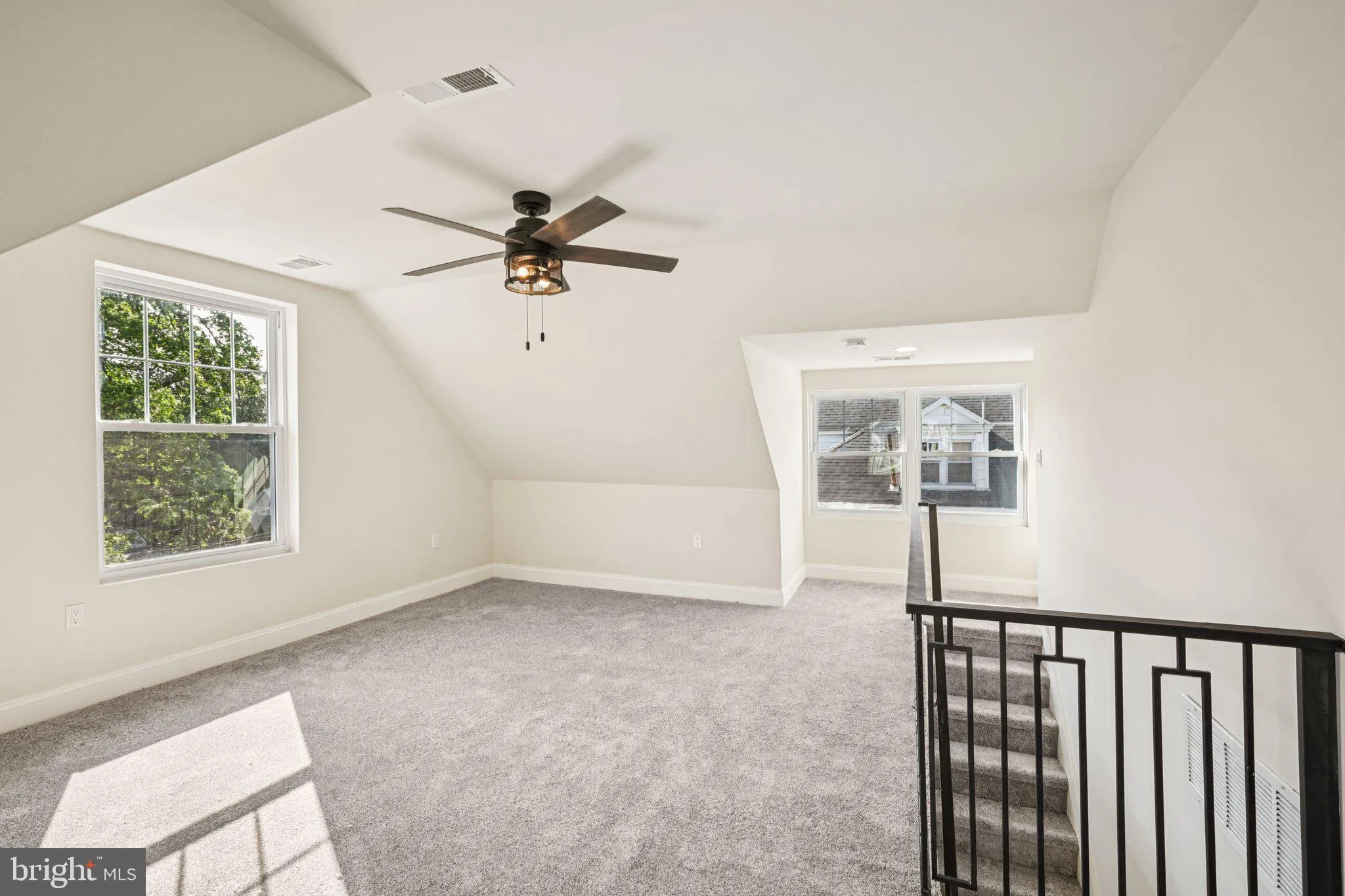 Aldan, Pennsylvania 19018, United States, 4 Bedrooms Bedrooms, ,5 BathroomsBathrooms,Residential,Active,137773