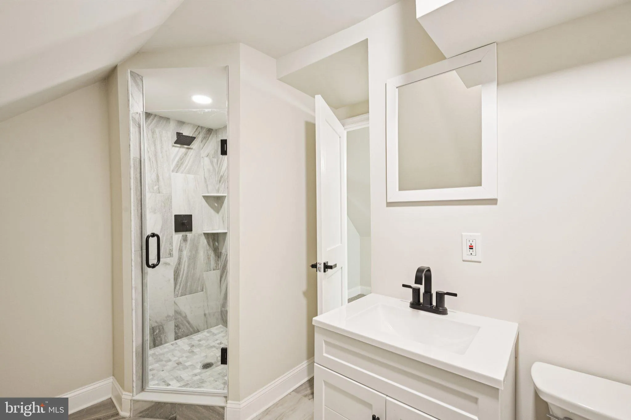 Aldan, Pennsylvania 19018, United States, 4 Bedrooms Bedrooms, ,5 BathroomsBathrooms,Residential,Active,137773