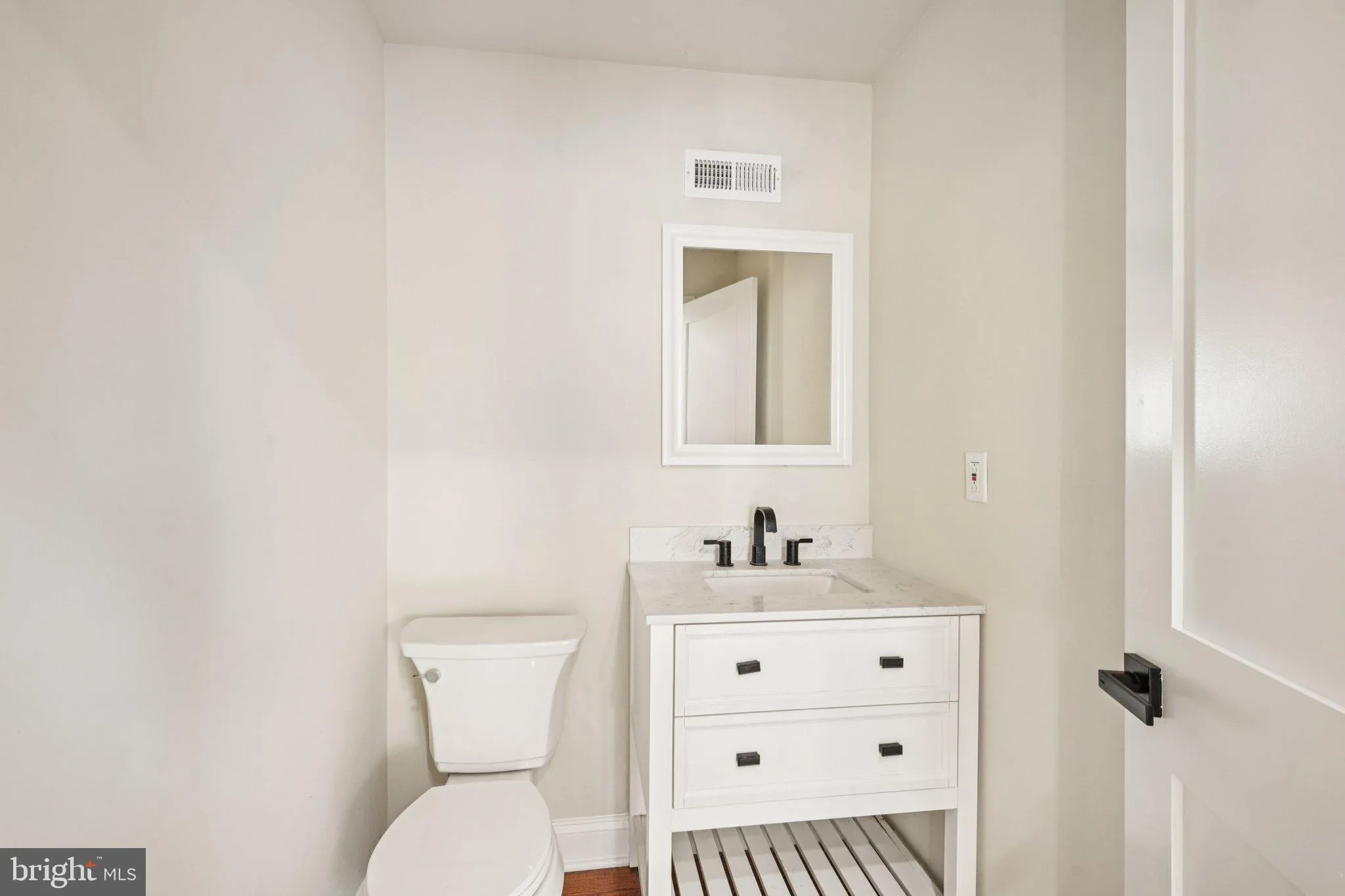 Aldan, Pennsylvania 19018, United States, 4 Bedrooms Bedrooms, ,5 BathroomsBathrooms,Residential,Active,137773