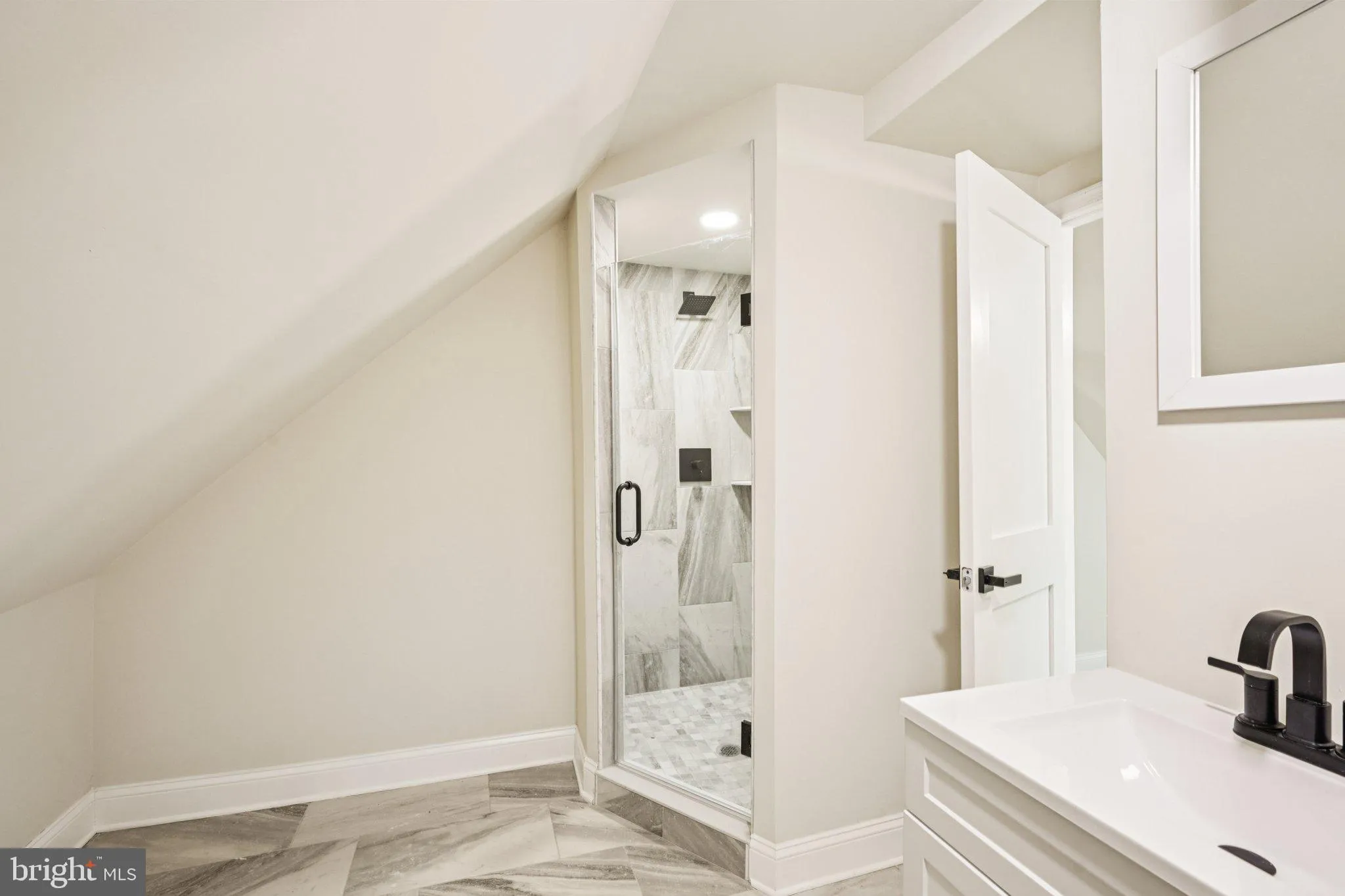 Aldan, Pennsylvania 19018, United States, 4 Bedrooms Bedrooms, ,5 BathroomsBathrooms,Residential,Active,137773