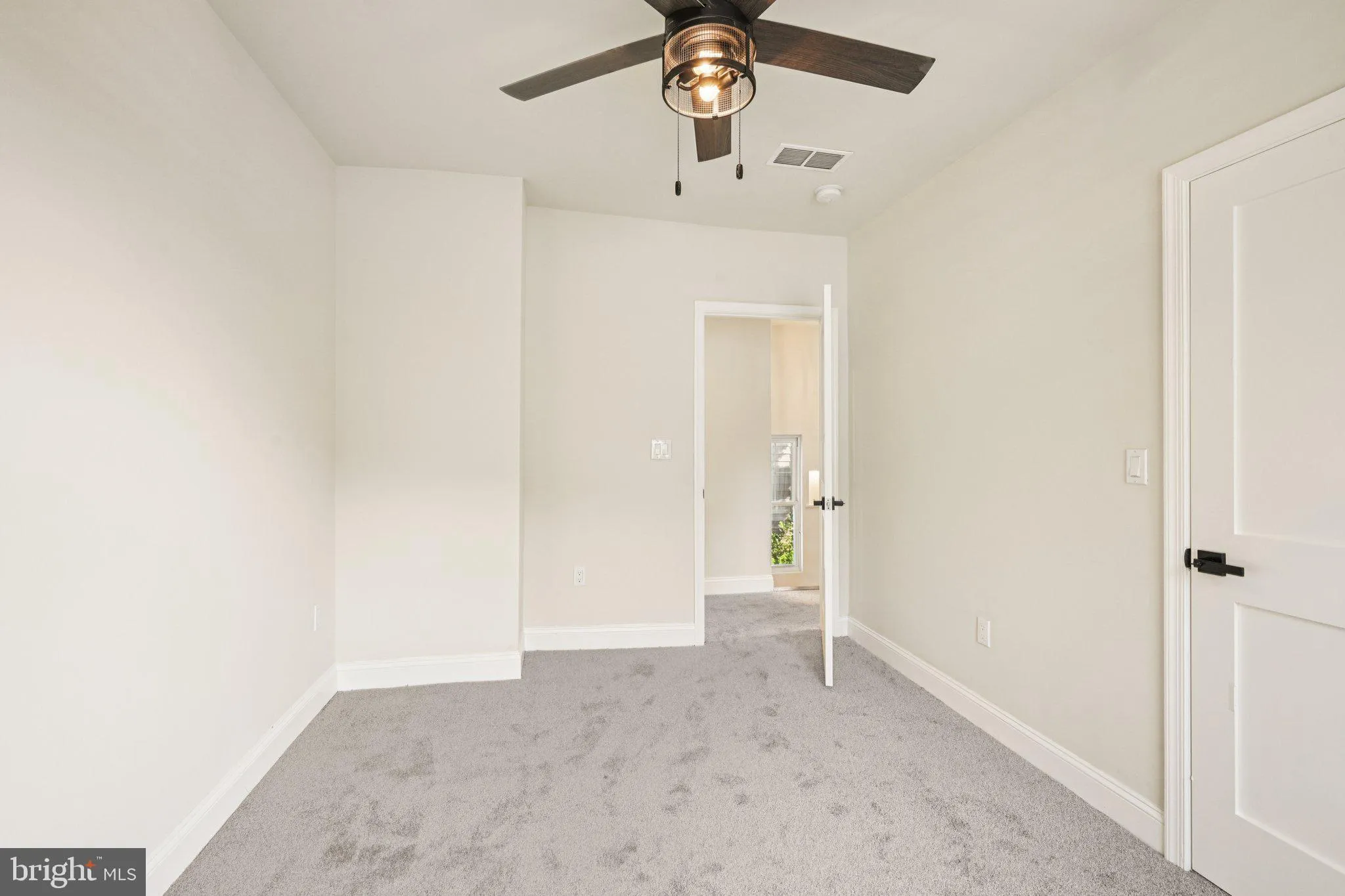 Aldan, Pennsylvania 19018, United States, 4 Bedrooms Bedrooms, ,5 BathroomsBathrooms,Residential,Active,137773