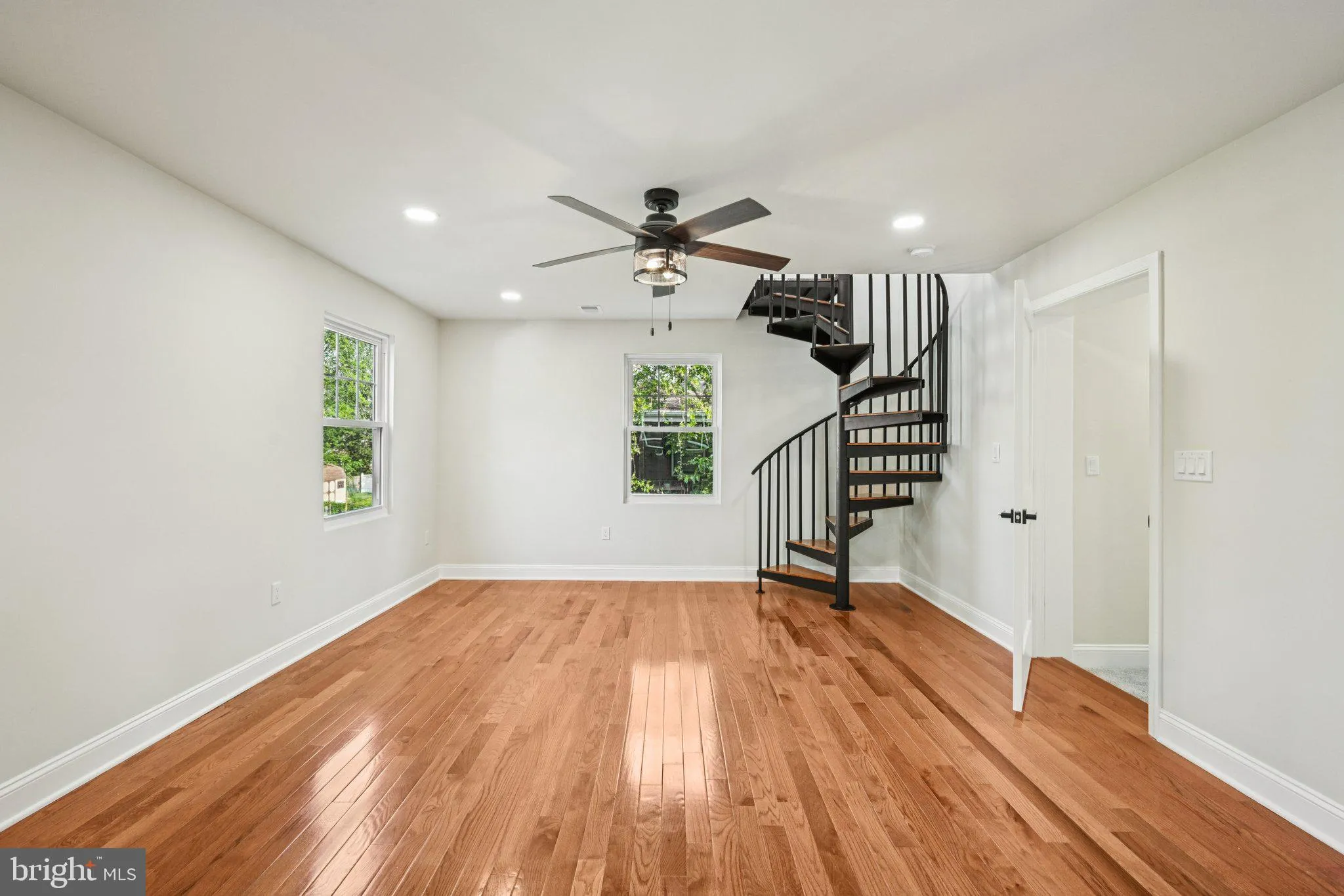 Aldan, Pennsylvania 19018, United States, 4 Bedrooms Bedrooms, ,5 BathroomsBathrooms,Residential,Active,137773