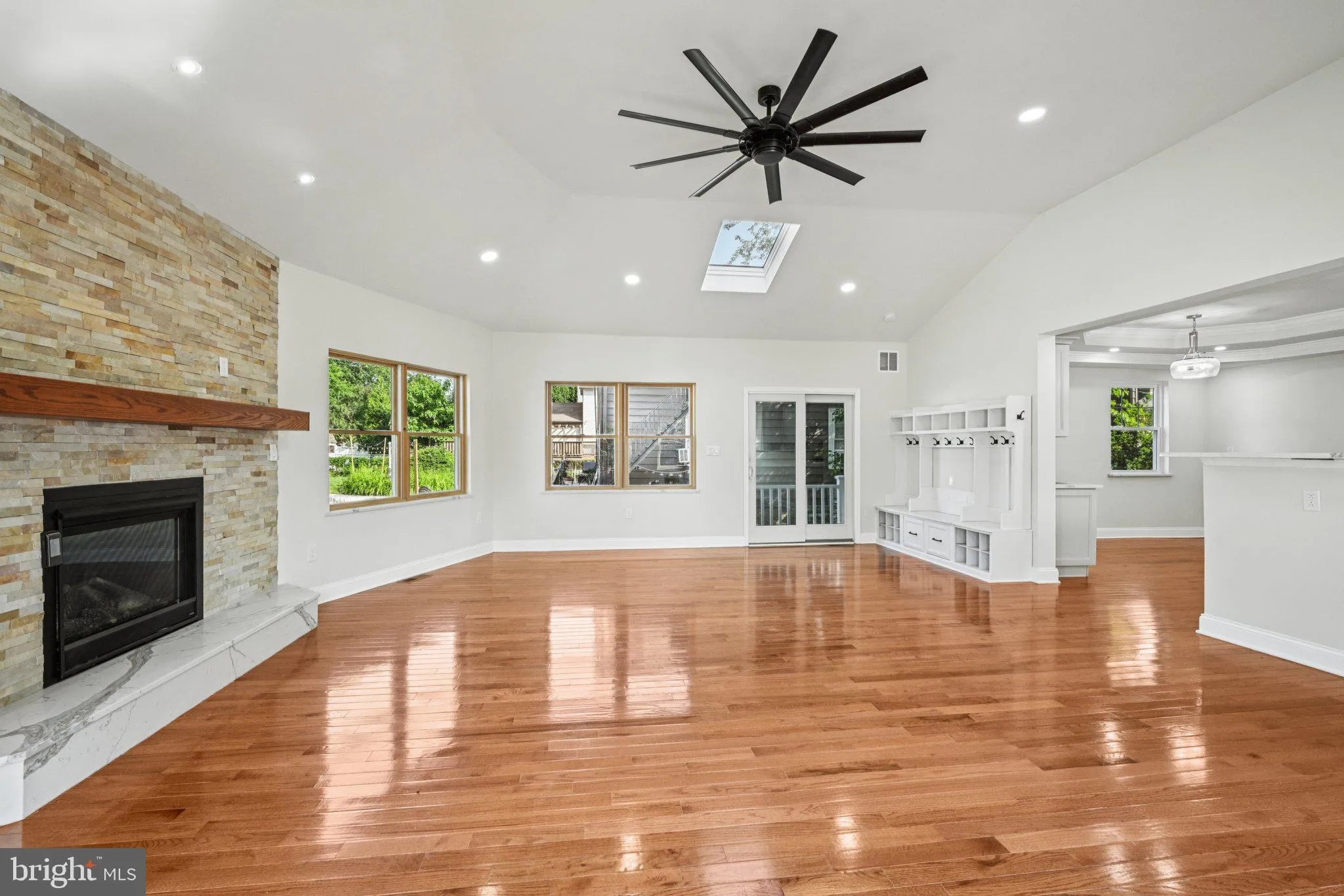 Aldan, Pennsylvania 19018, United States, 4 Bedrooms Bedrooms, ,5 BathroomsBathrooms,Residential,Active,137773