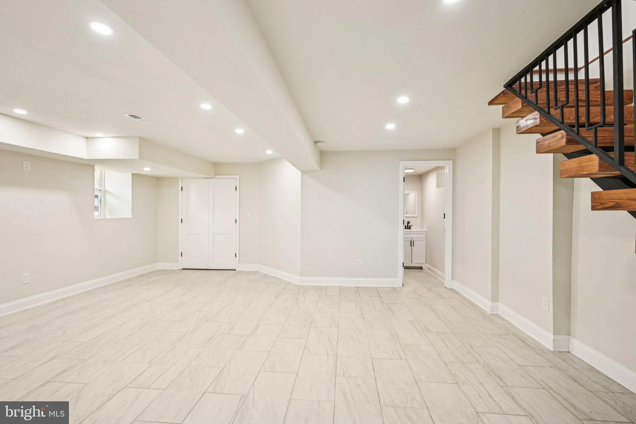 Aldan, Pennsylvania 19018, United States, 4 Bedrooms Bedrooms, ,5 BathroomsBathrooms,Residential,Active,137773