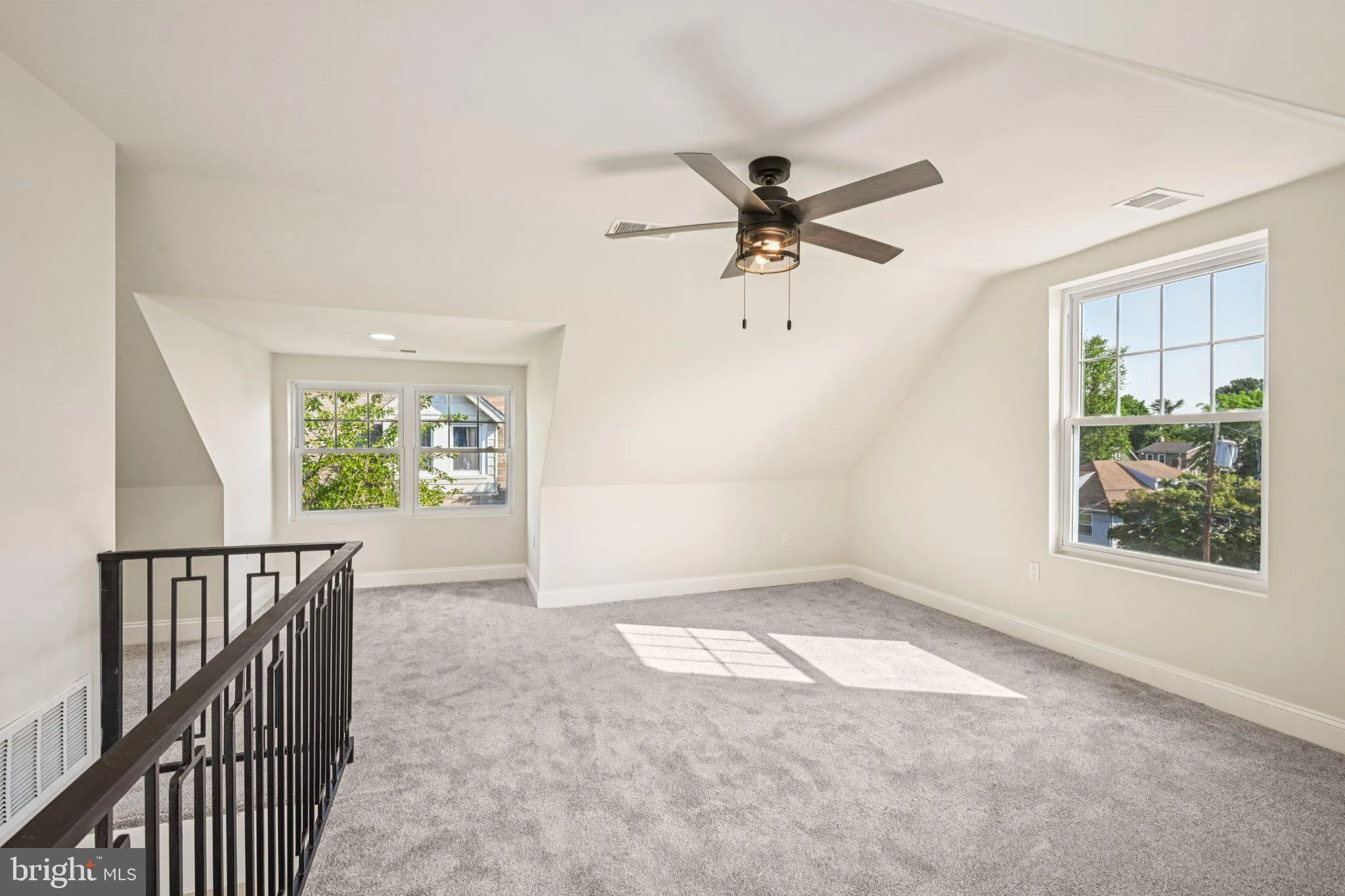 Aldan, Pennsylvania 19018, United States, 4 Bedrooms Bedrooms, ,5 BathroomsBathrooms,Residential,Active,137773