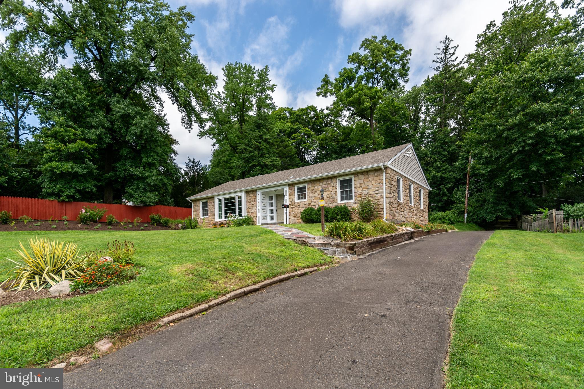 2809 W CHURCH ROAD