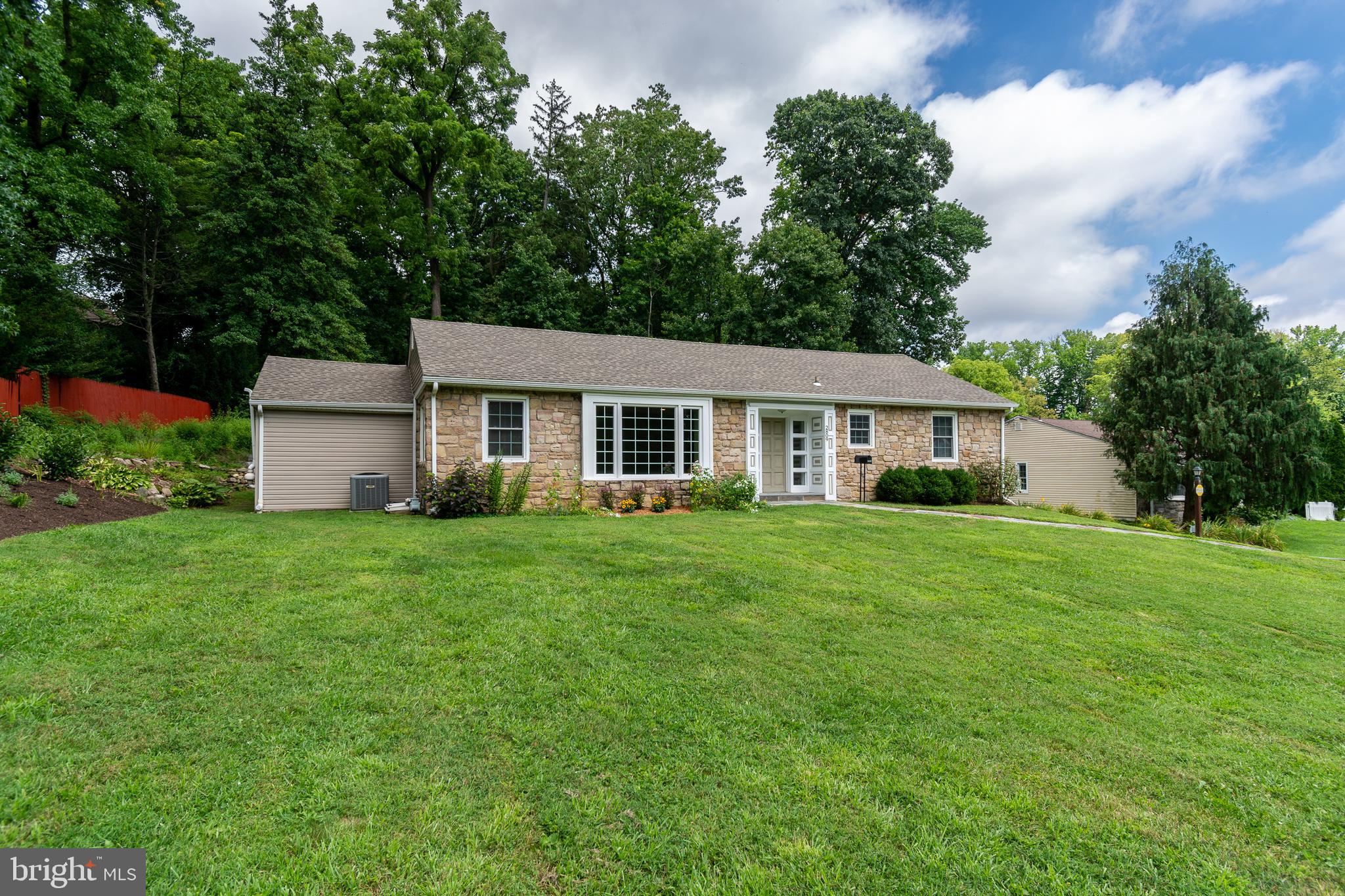 2809 W CHURCH ROAD