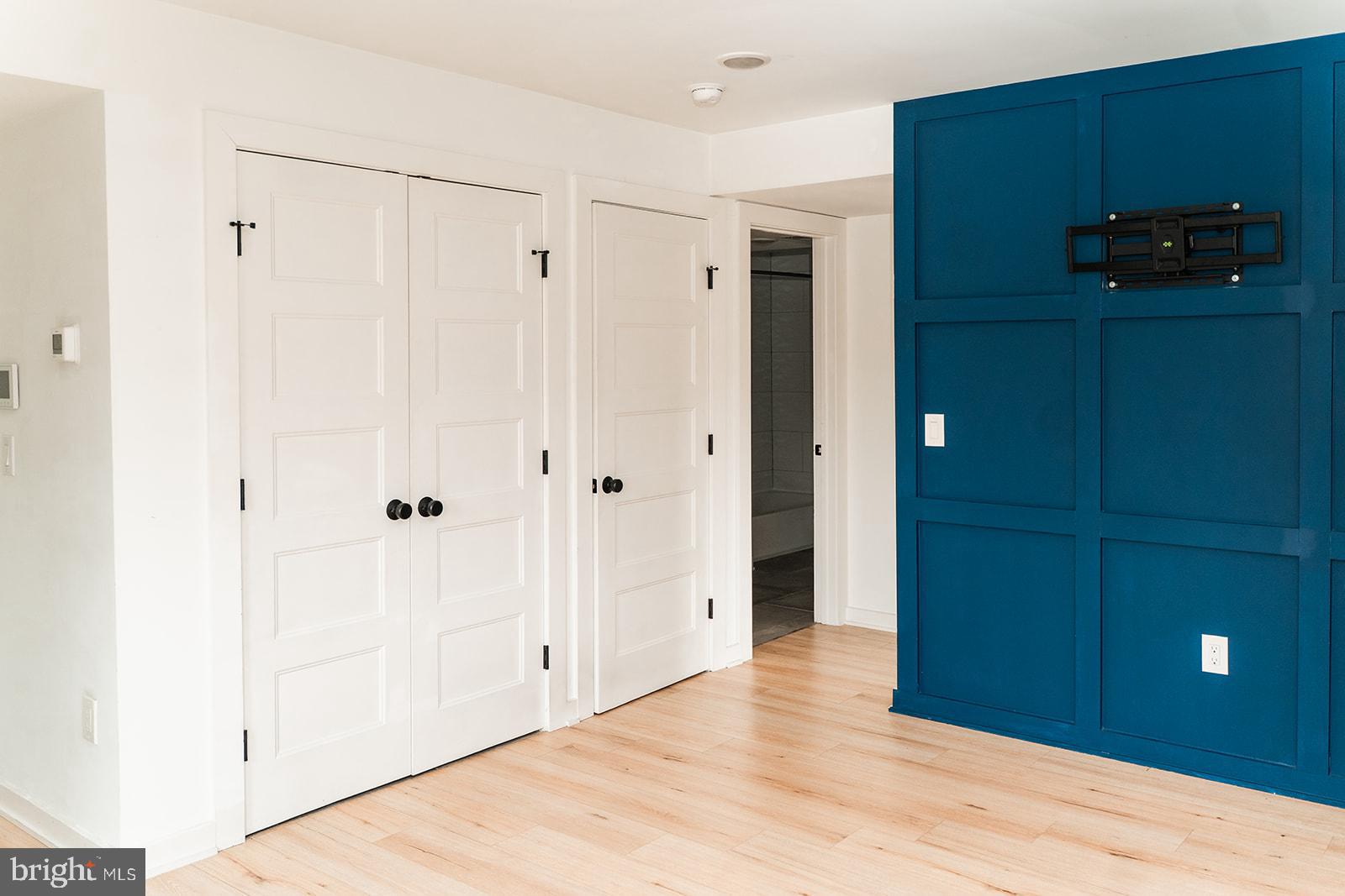 OLDE KENSINGTON - Residential Lease