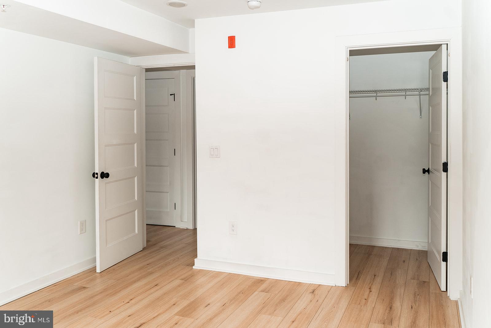 OLDE KENSINGTON - Residential Lease