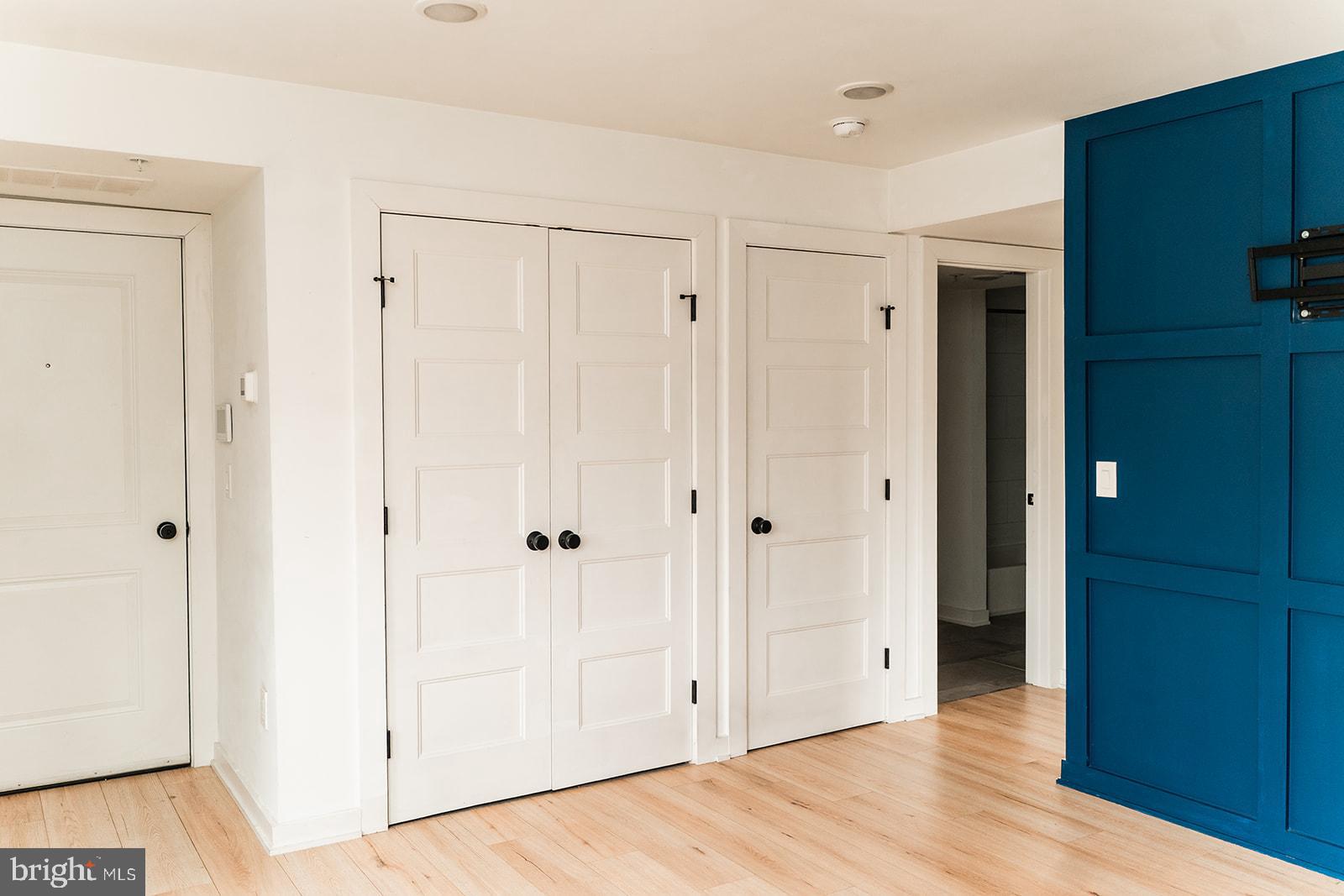 OLDE KENSINGTON - Residential Lease