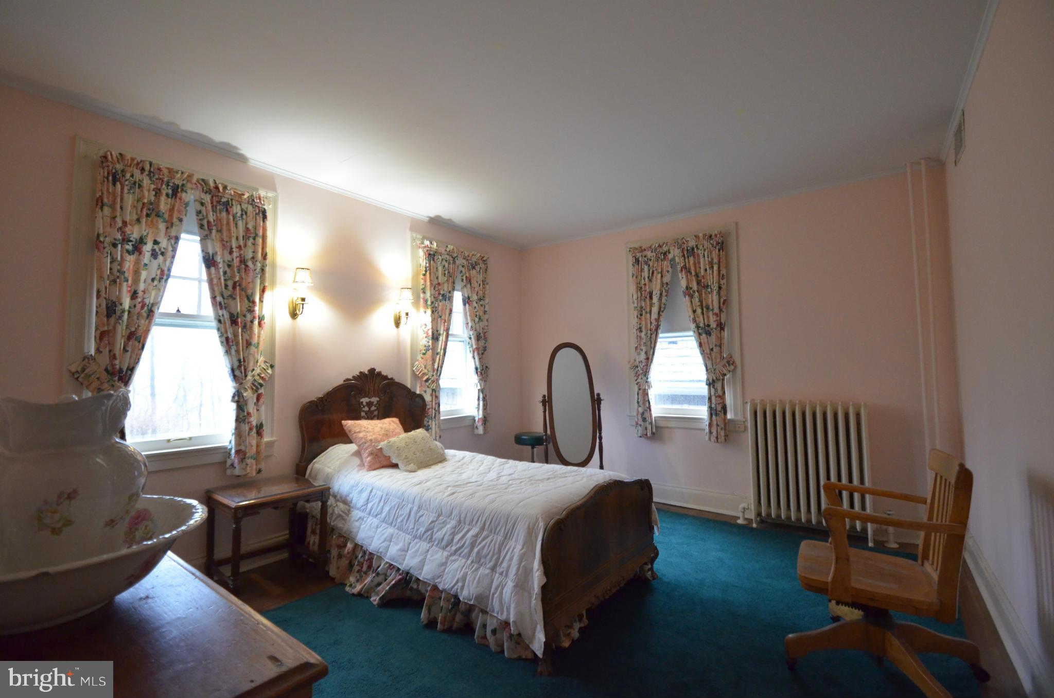 RUXTON - Residential