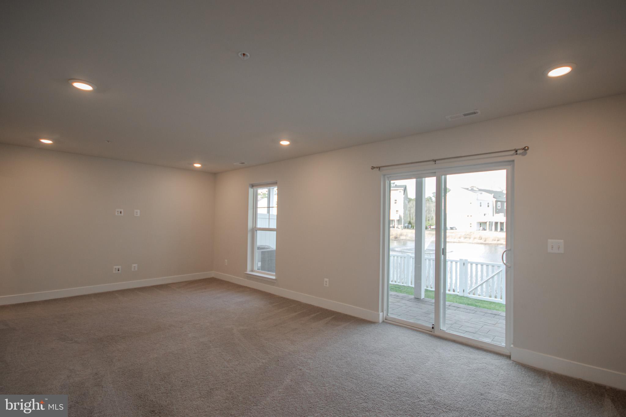 SEA OAKS VILLAGE - Residential