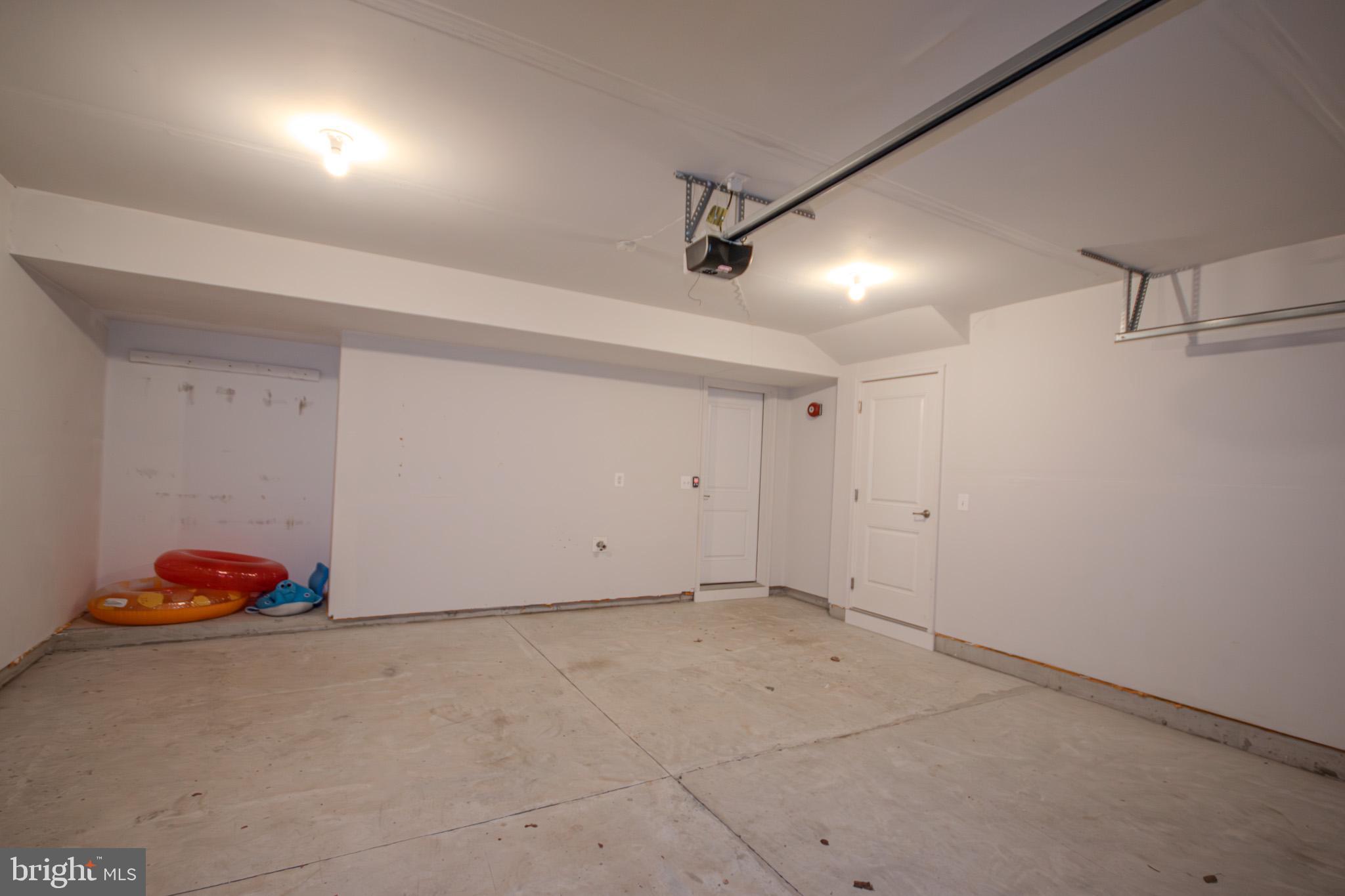 SEA OAKS VILLAGE - Residential