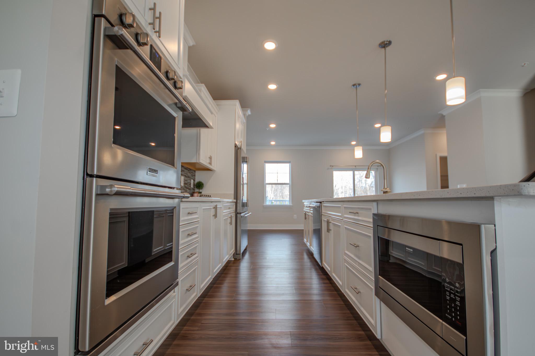 SEA OAKS VILLAGE - Residential