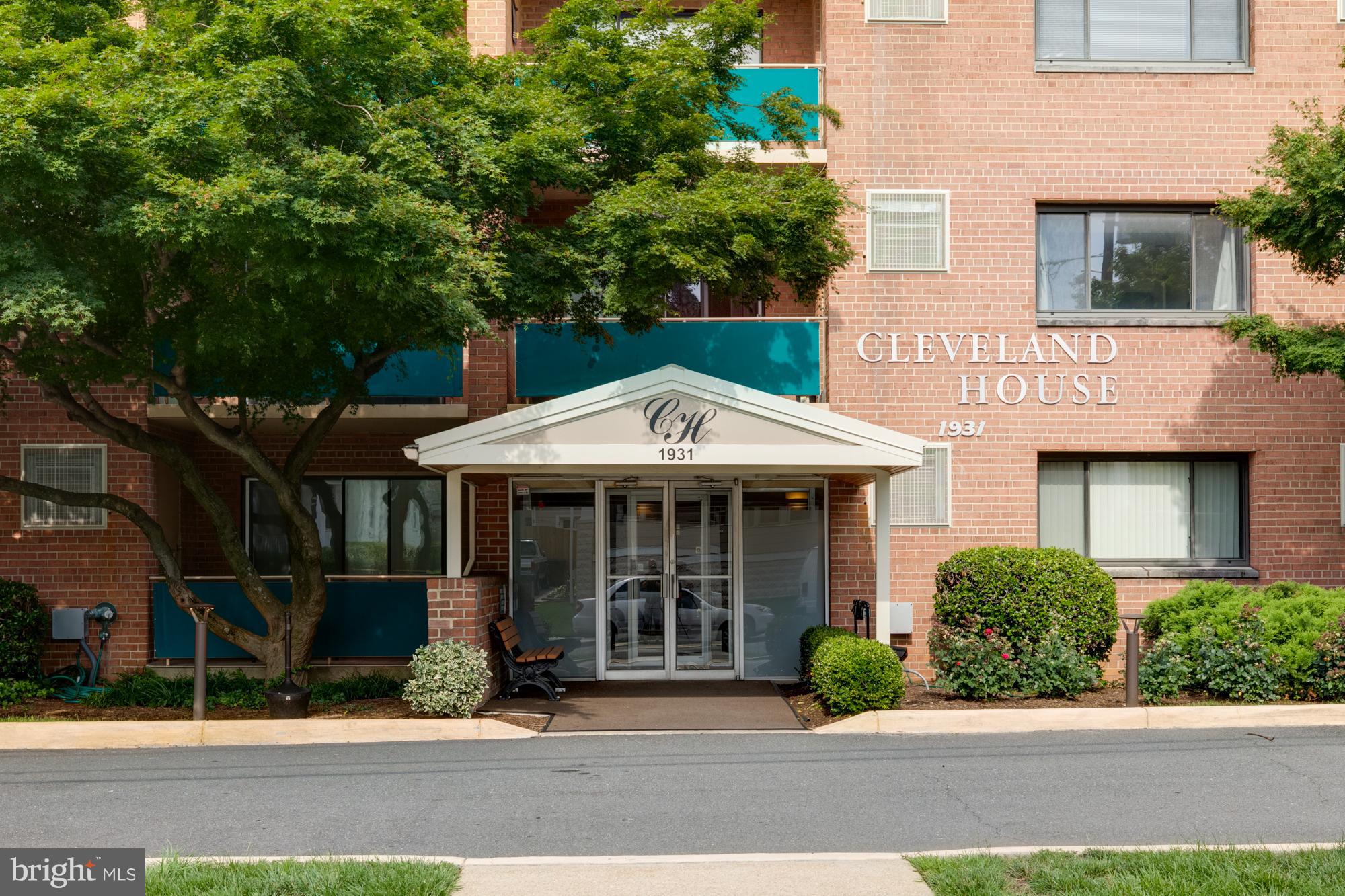 CLEVELAND HOUSE - Residential Lease