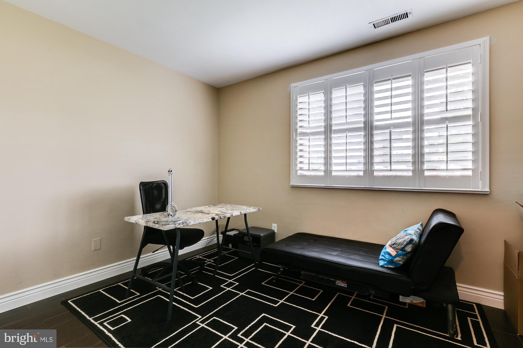 CLEVELAND HOUSE - Residential Lease