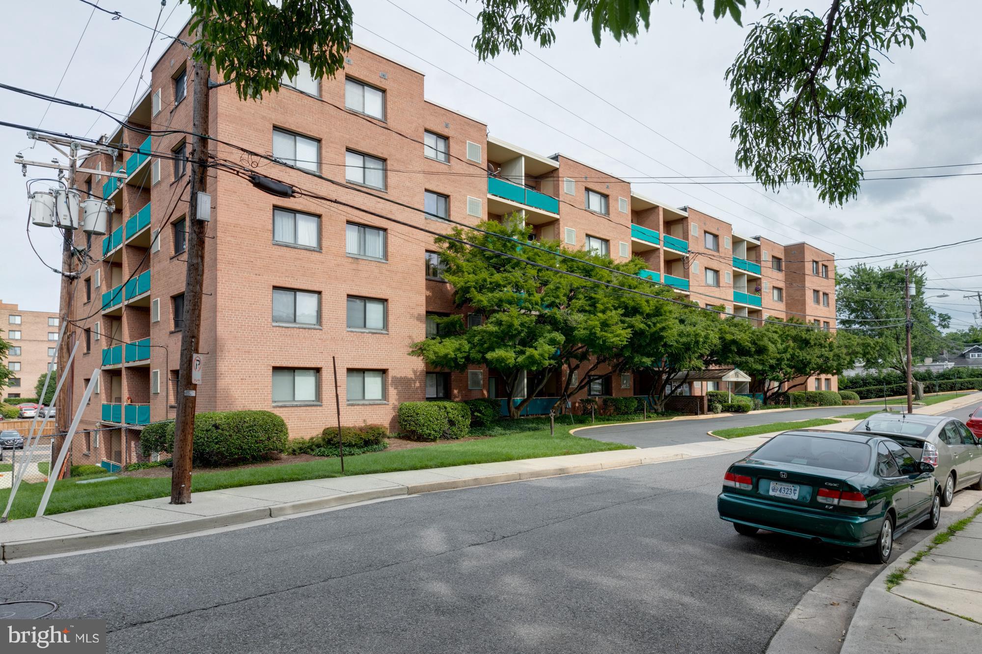 CLEVELAND HOUSE - Residential Lease