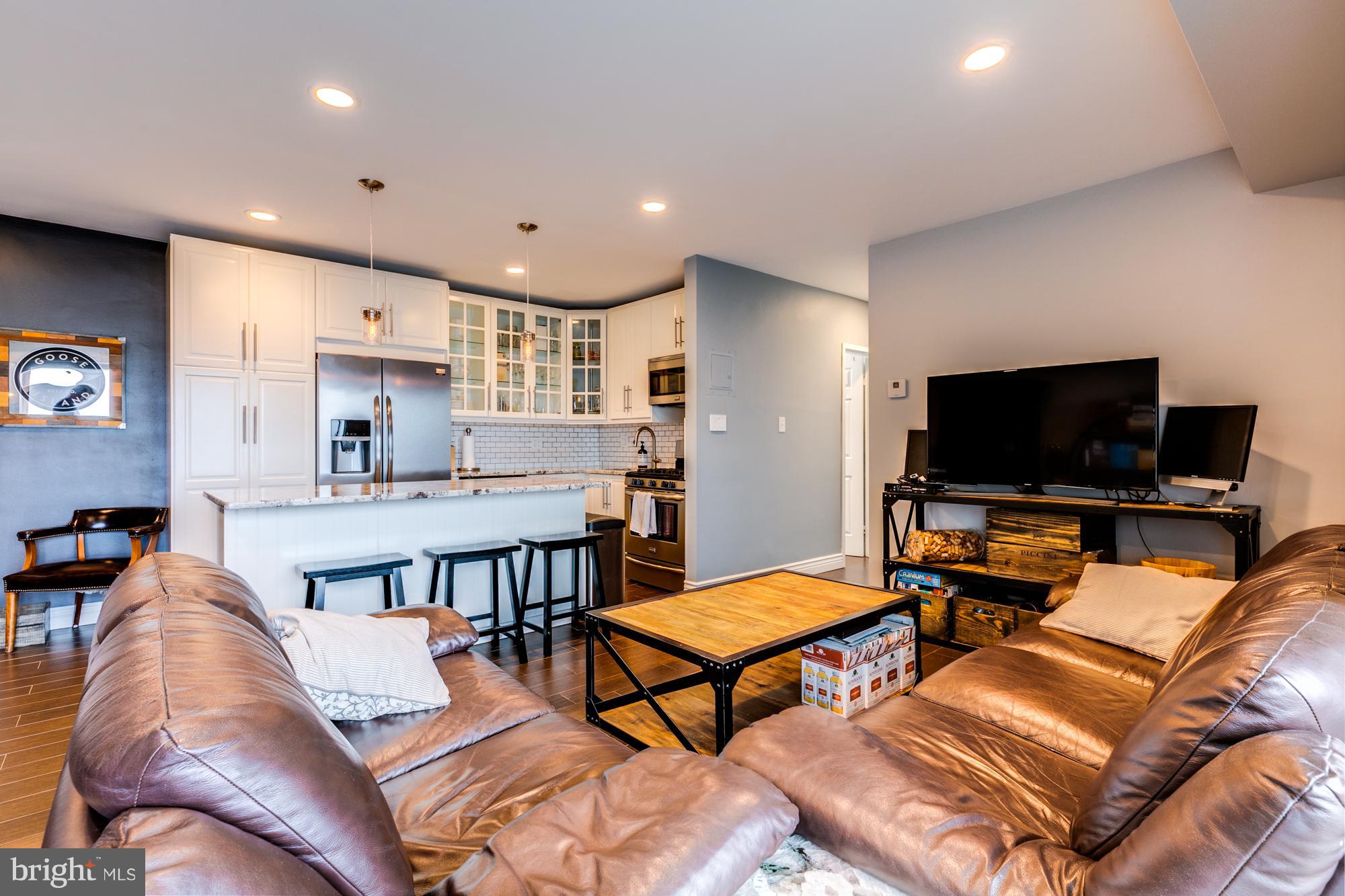 CLEVELAND HOUSE - Residential Lease