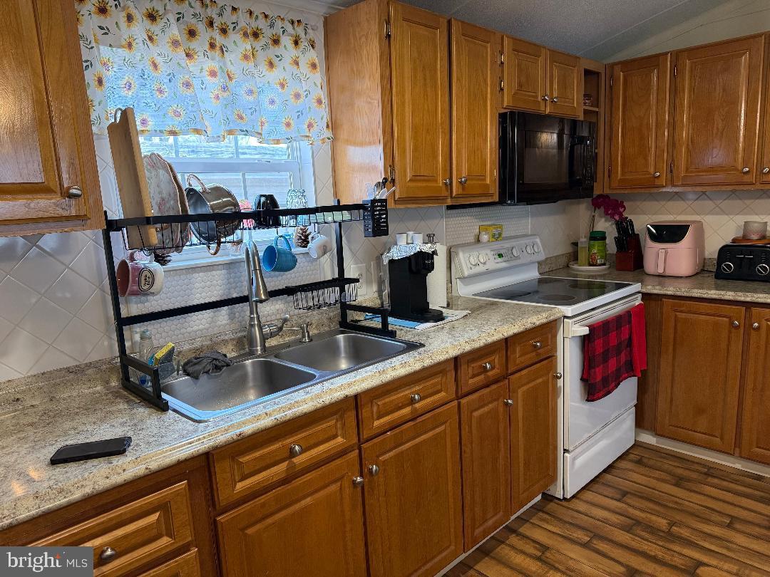 14512 NORTHEAST PLACE