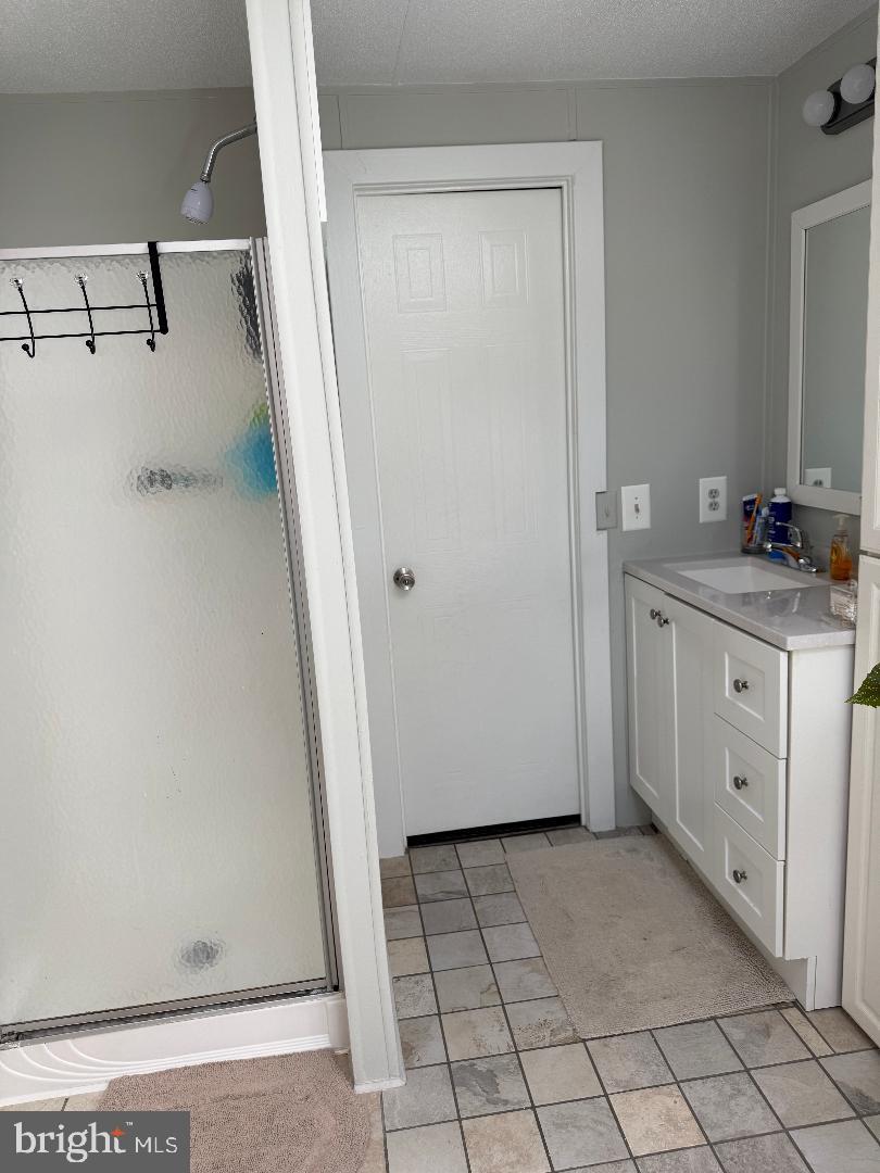 MEADOWS OF CHANTILLY - Residential