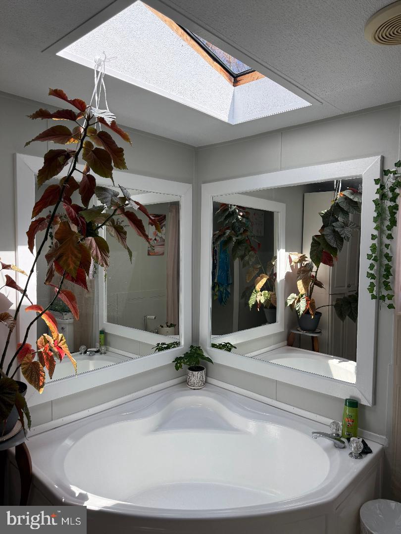 MEADOWS OF CHANTILLY - Residential