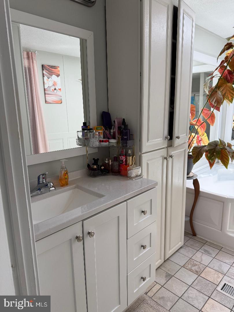 MEADOWS OF CHANTILLY - Residential